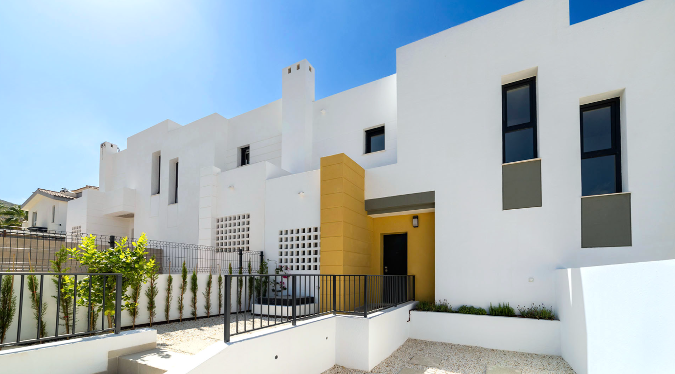 Chalet independiente con 3 dormitorios en Busot, Alicante