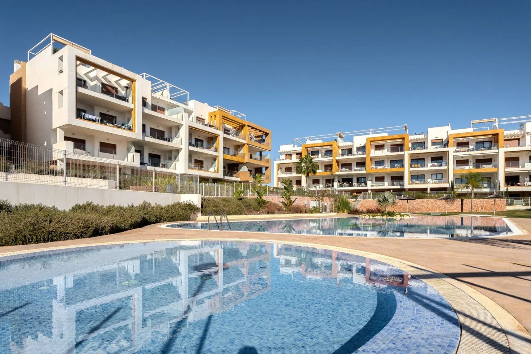 Apartamentos con 2 dormitorios en Orihuela, Alicante