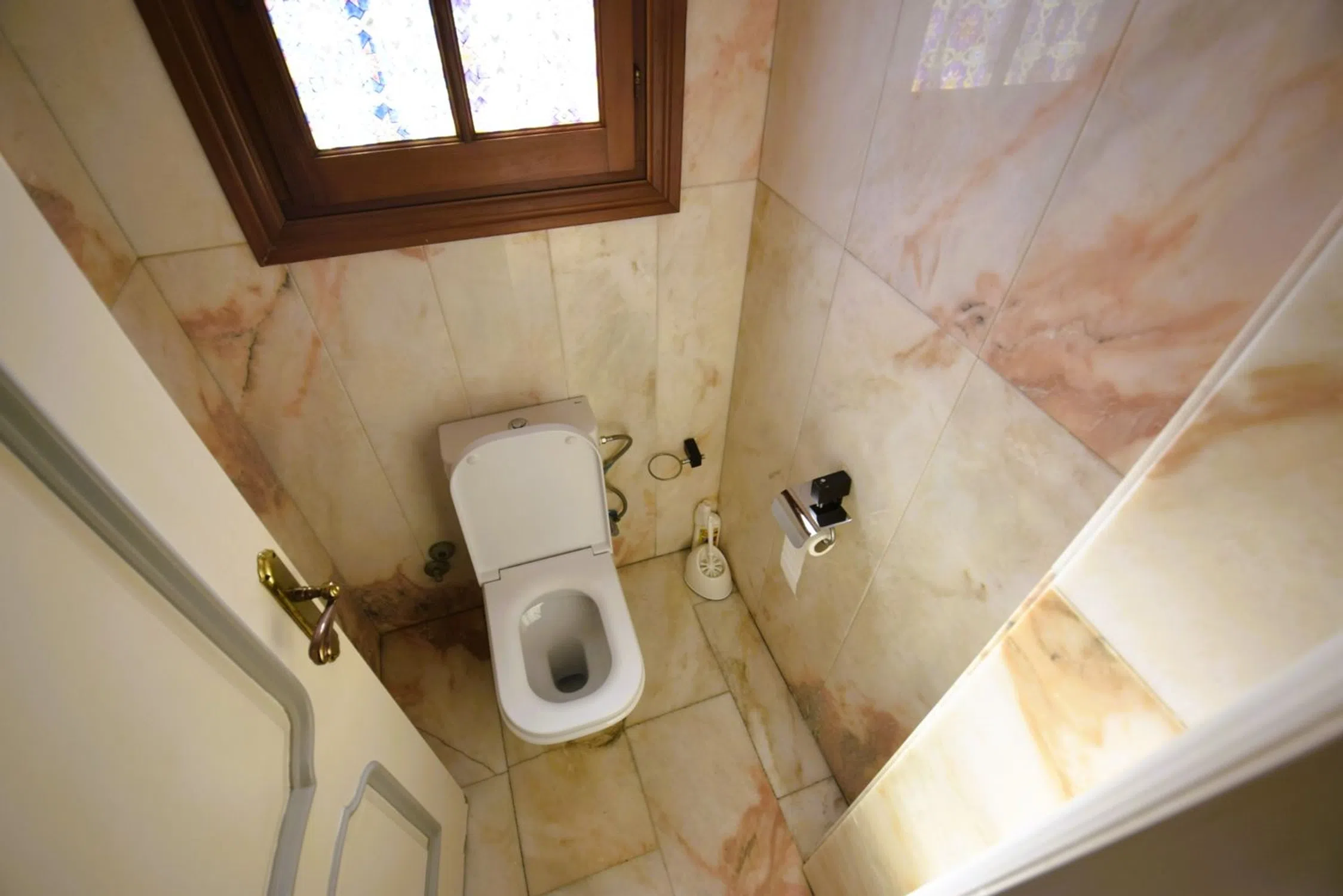 Chalet independiente con 9 dormitorios en Torrevieja, Alicante
