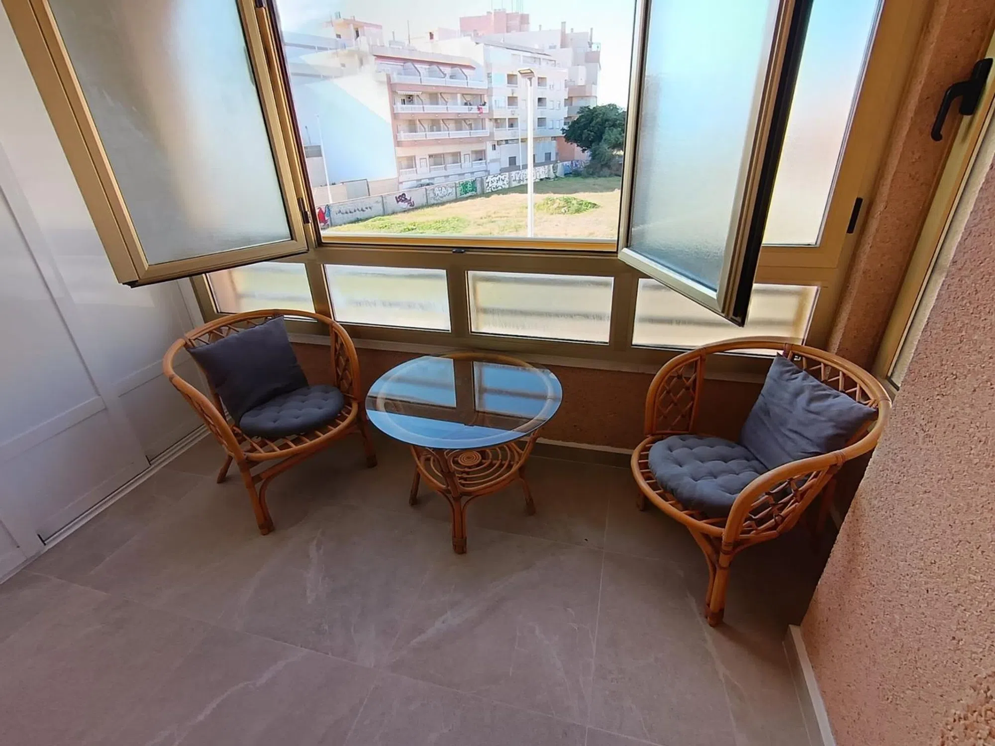 Pisos en venta 2 bd in Torrevieja, Alicante