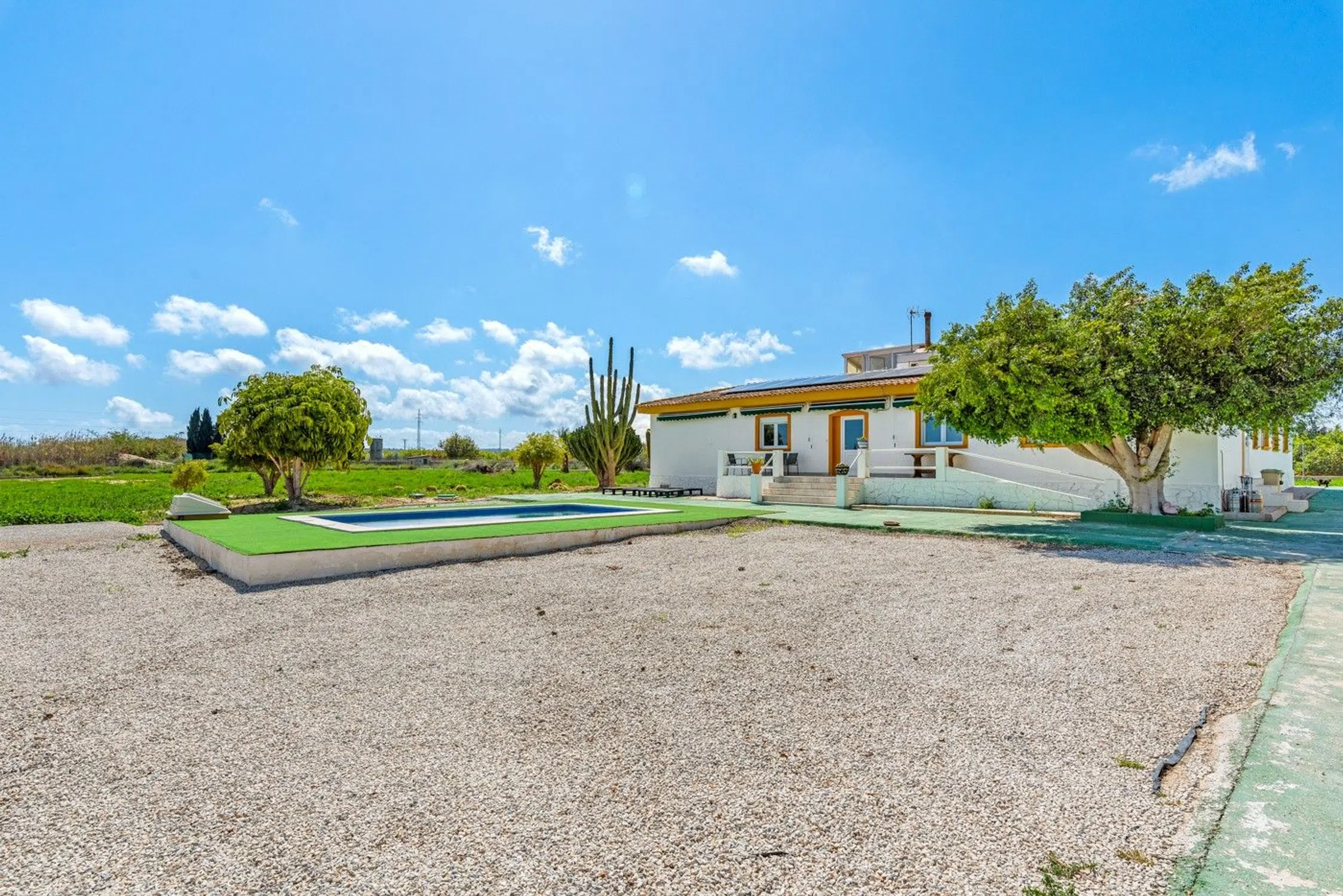 Casas en venta 6 bd in Los Montesinos, Alicante