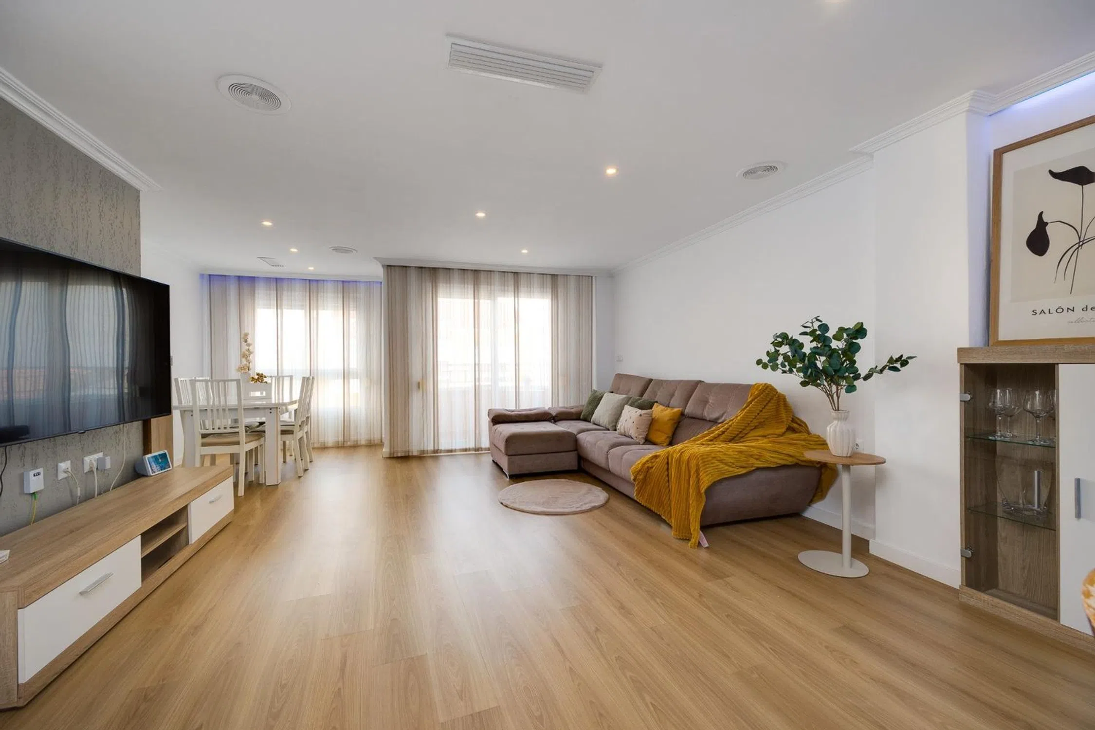 Pisos en venta 3 bd in Torrevieja, Alicante