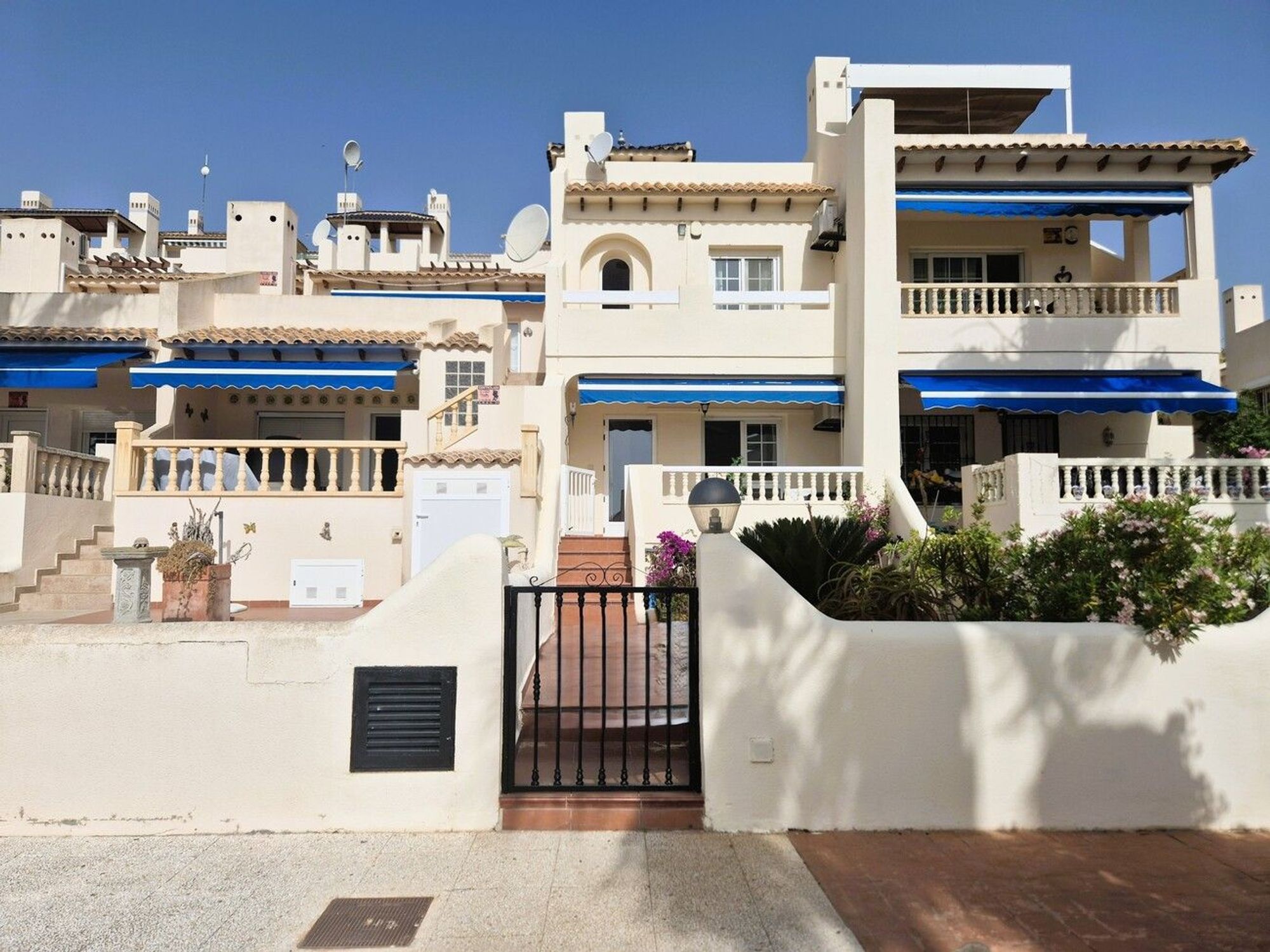 Casas en venta 2 bd in Orihuela, Alicante