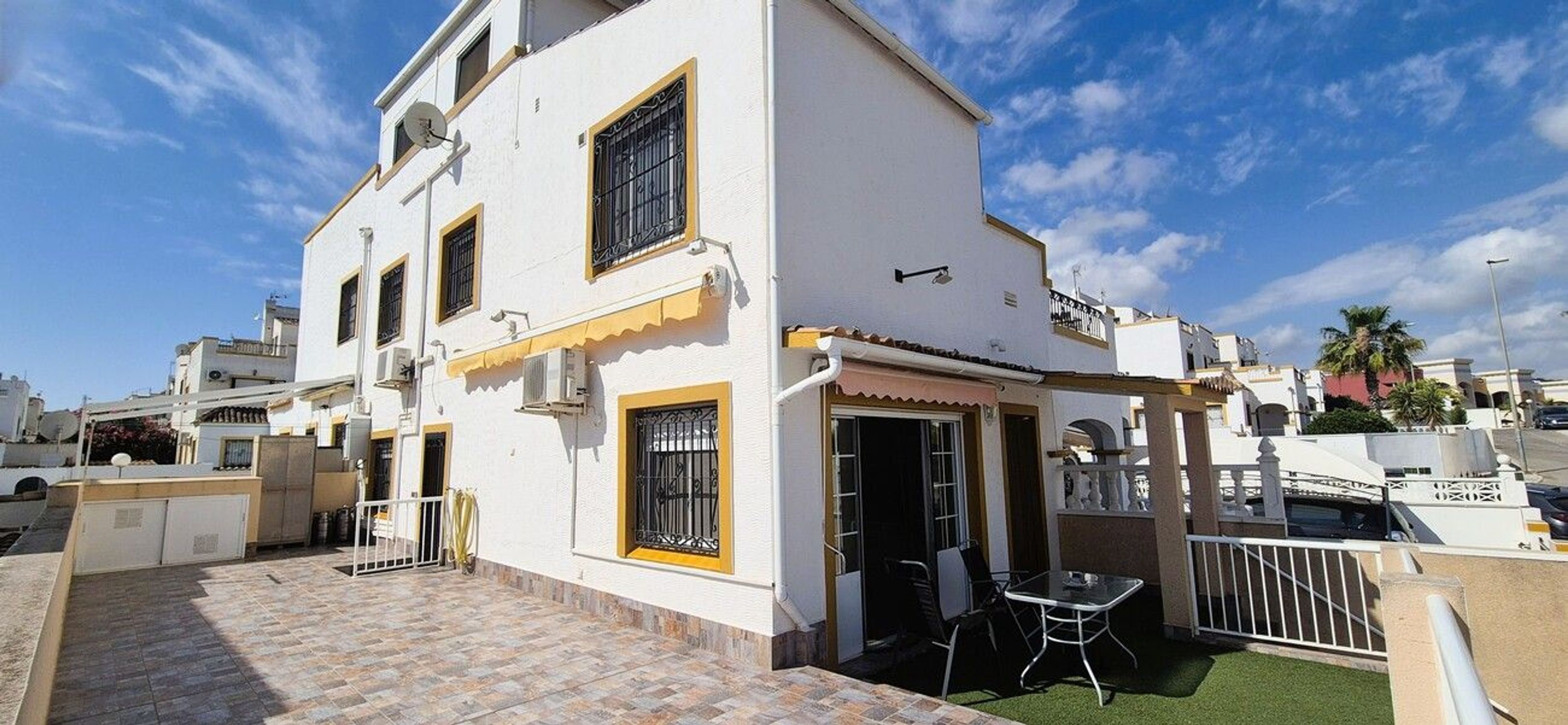Casas en venta 6 bd in Orihuela, Alicante