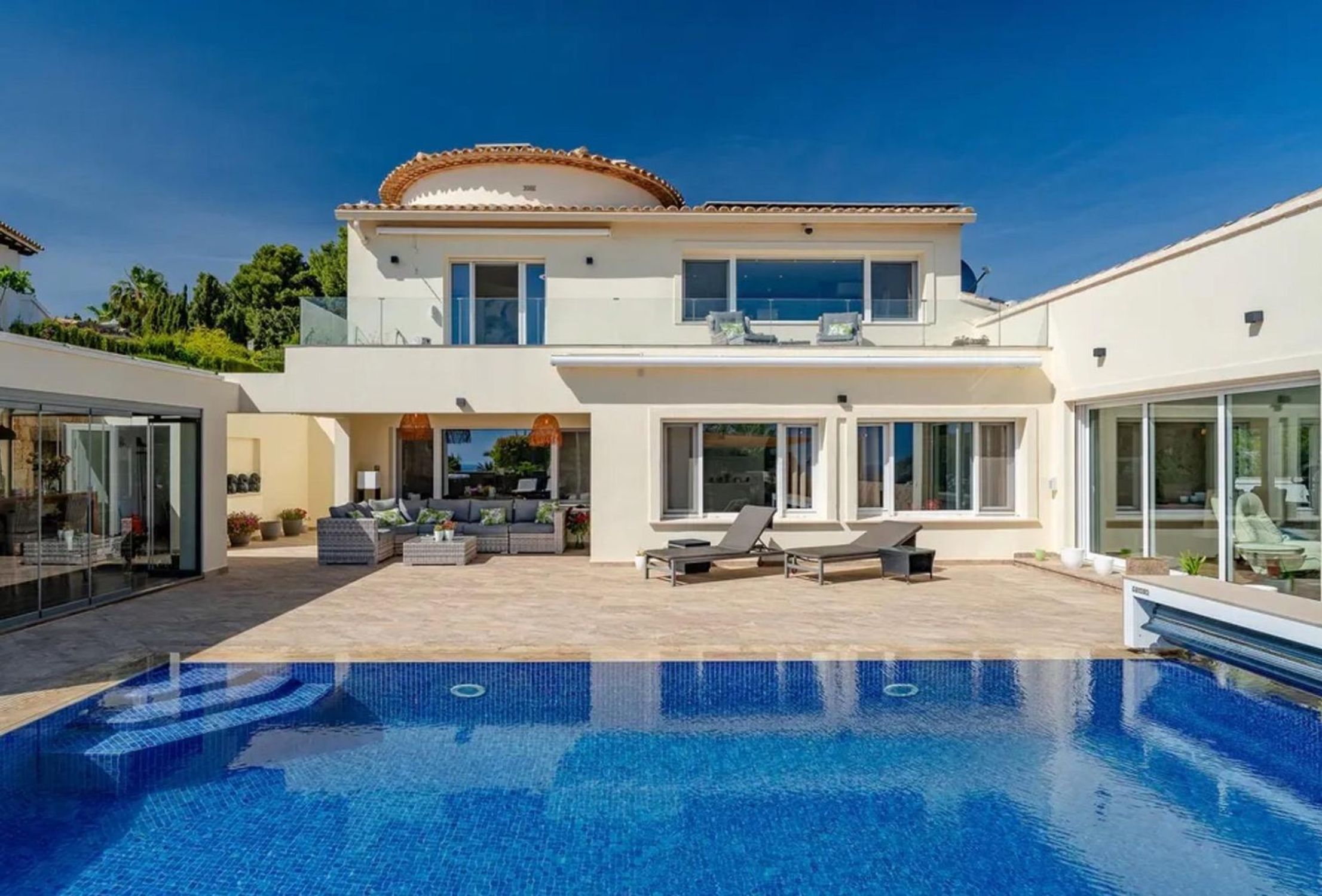 Дома на продажу 4 bd in Морайра, Alicante
