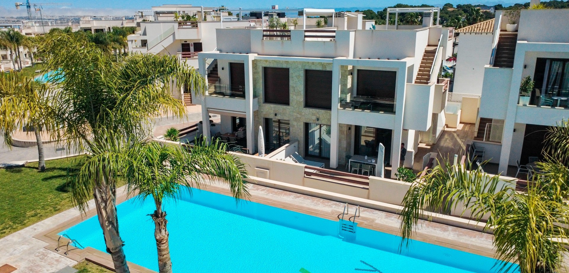 Pisos en venta con 2 dorm. en Torrevieja, Alicante