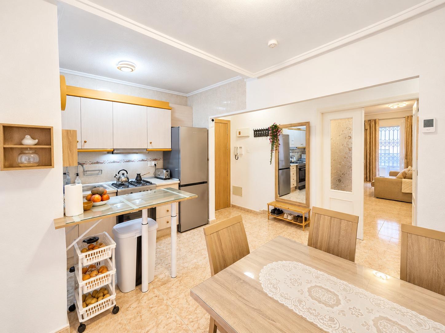 Pisos en venta con 2 dorm. en Torrevieja, Alicante