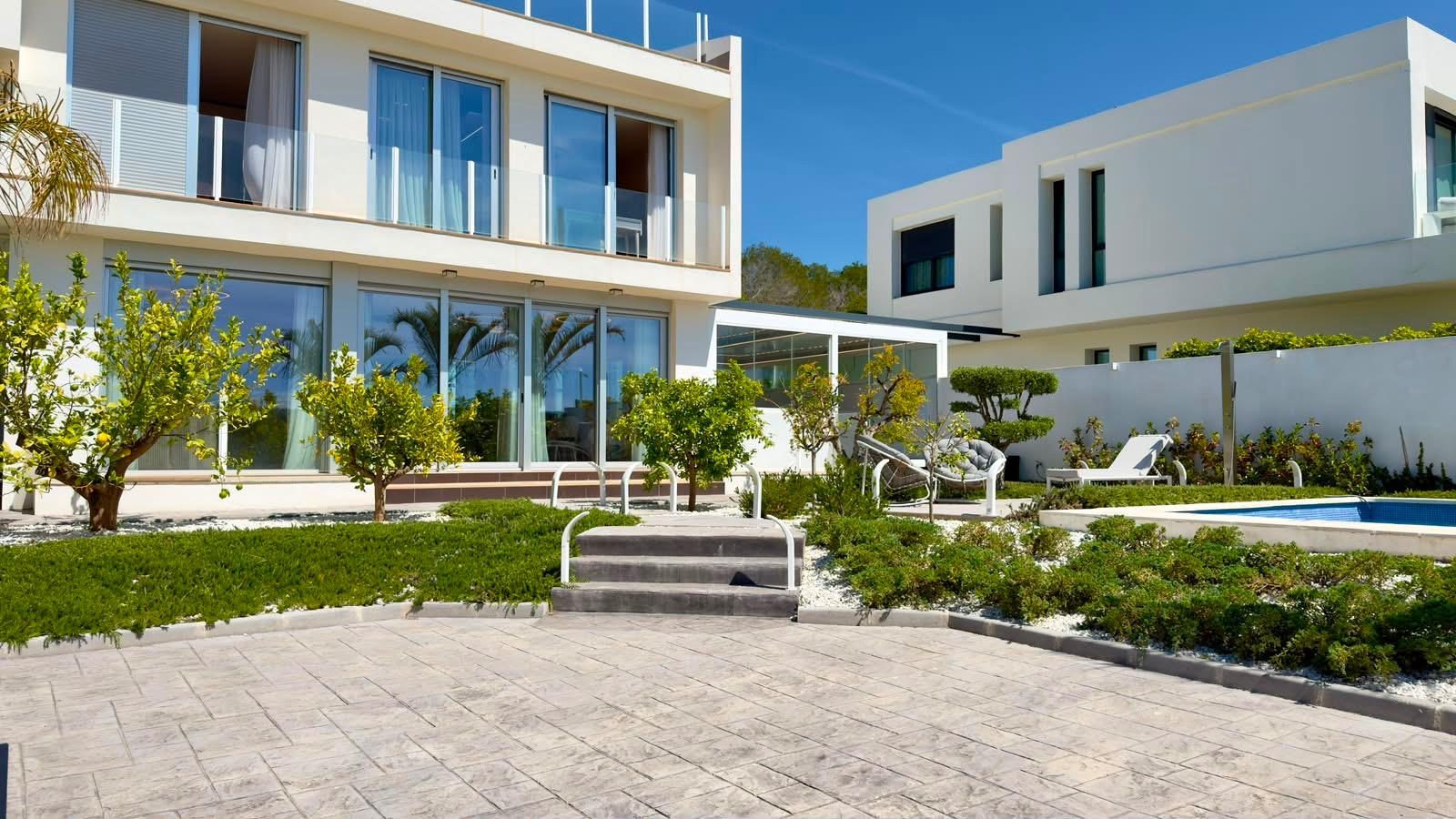 Casas en venta con 4 dorm. en La Nucia, Alicante