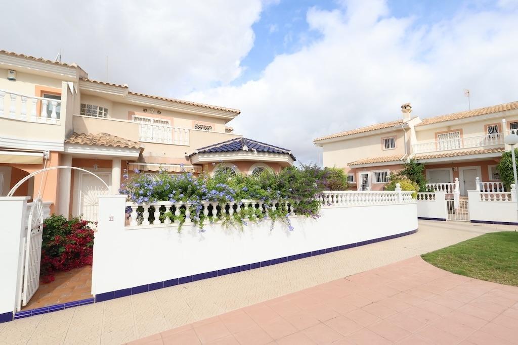 Casas en venta con 3 dorm. en Rojales, Alicante
