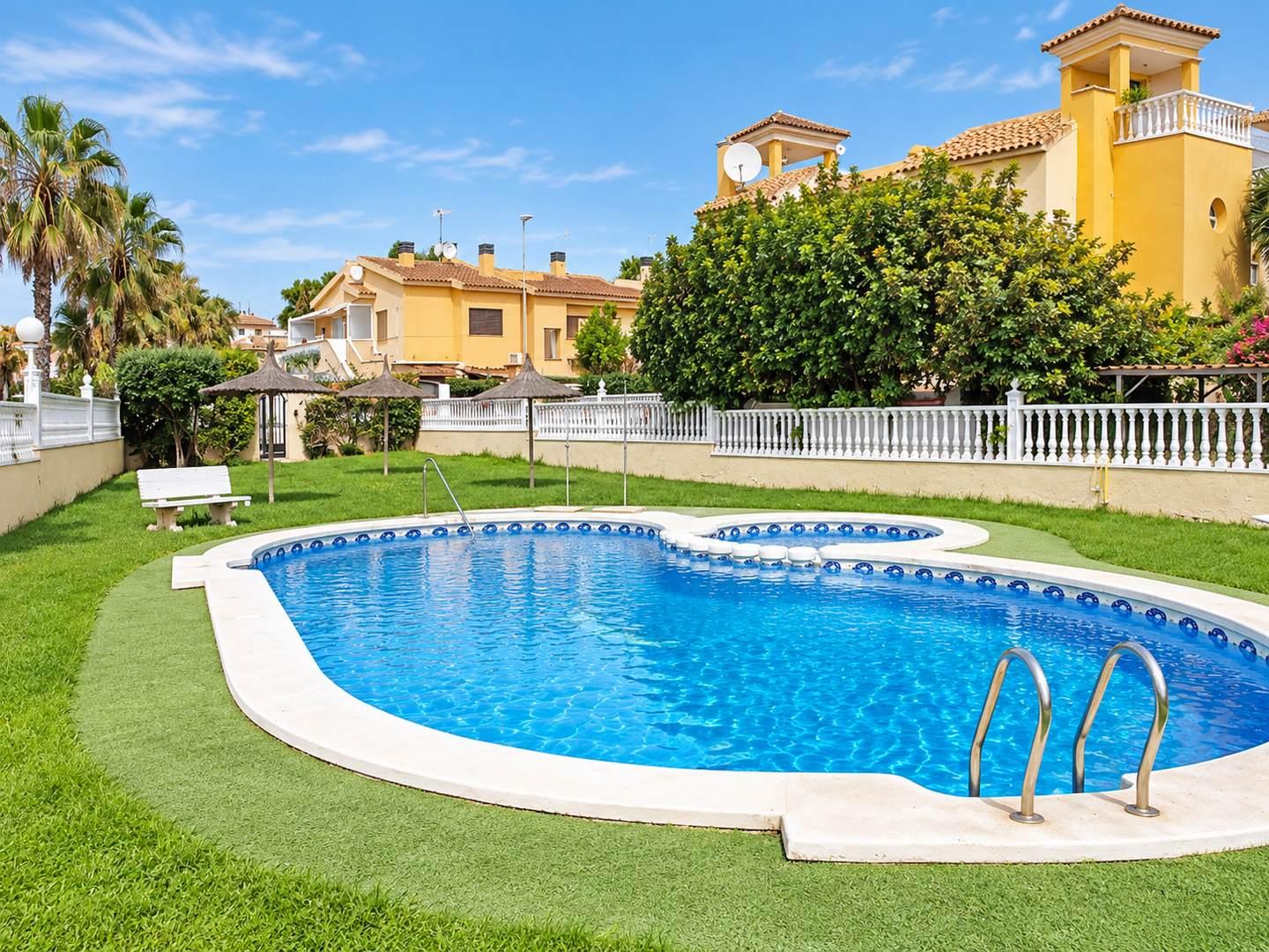 Casas en venta con 2 dorm. en Orihuela, Alicante