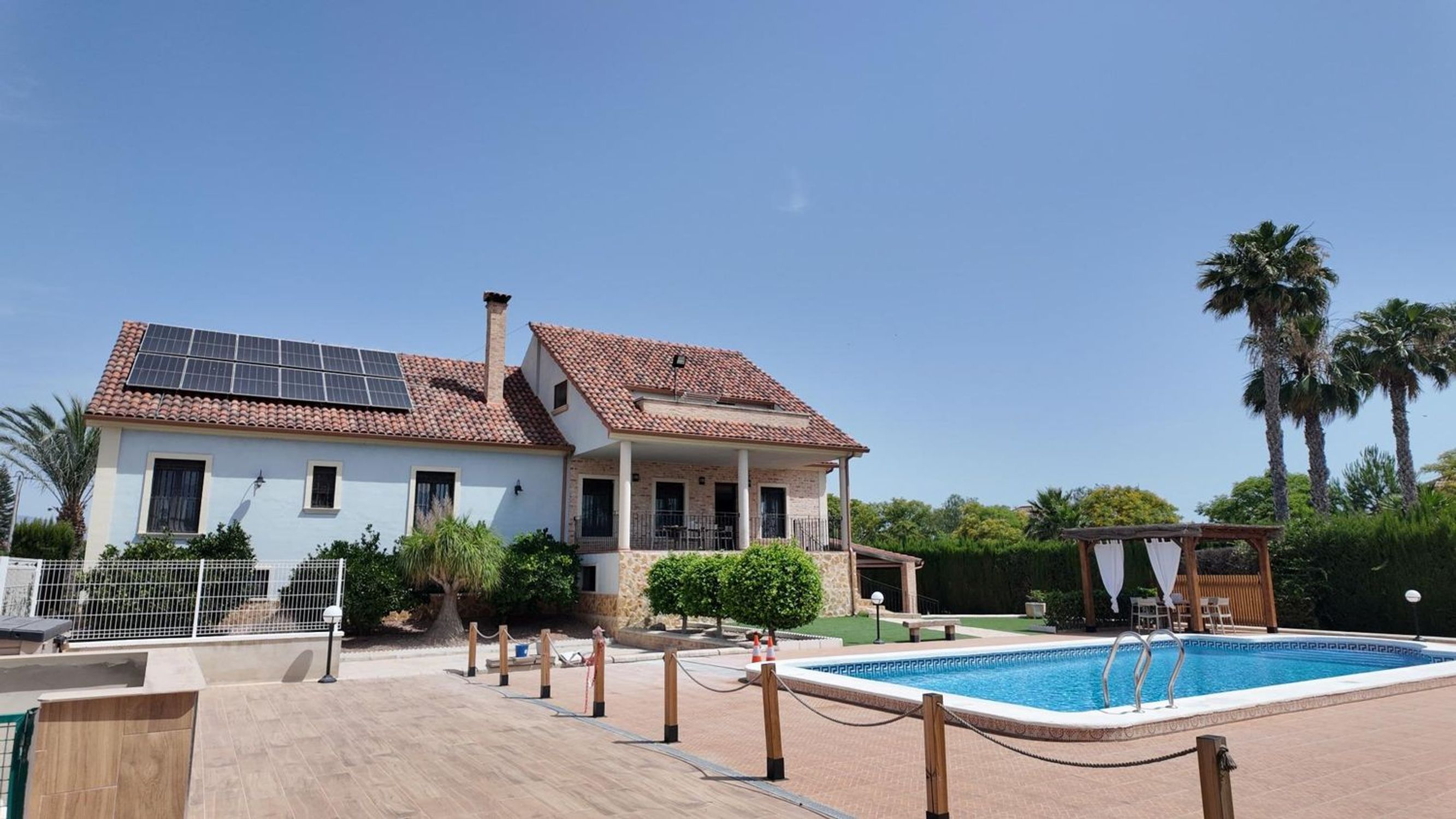 Casas en venta con 6 dorm. en Catral, Alicante