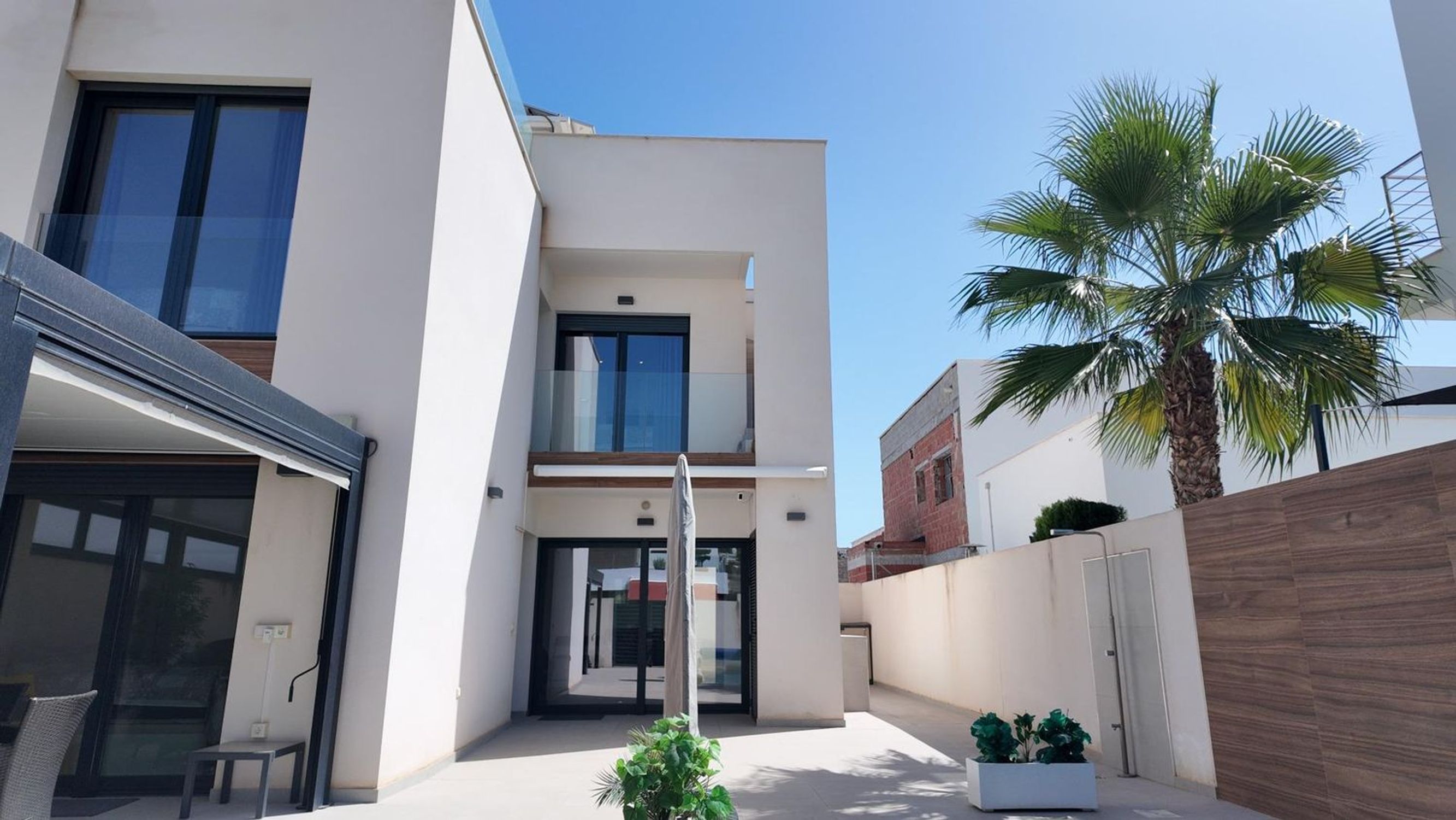 Casas en venta con 4 dorm. en Benijofar, Alicante