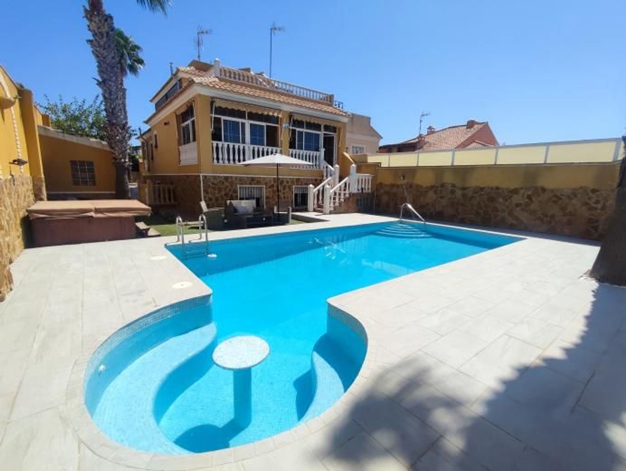 casas zu verkaufen 6 bd in Torrevieja, Alicante