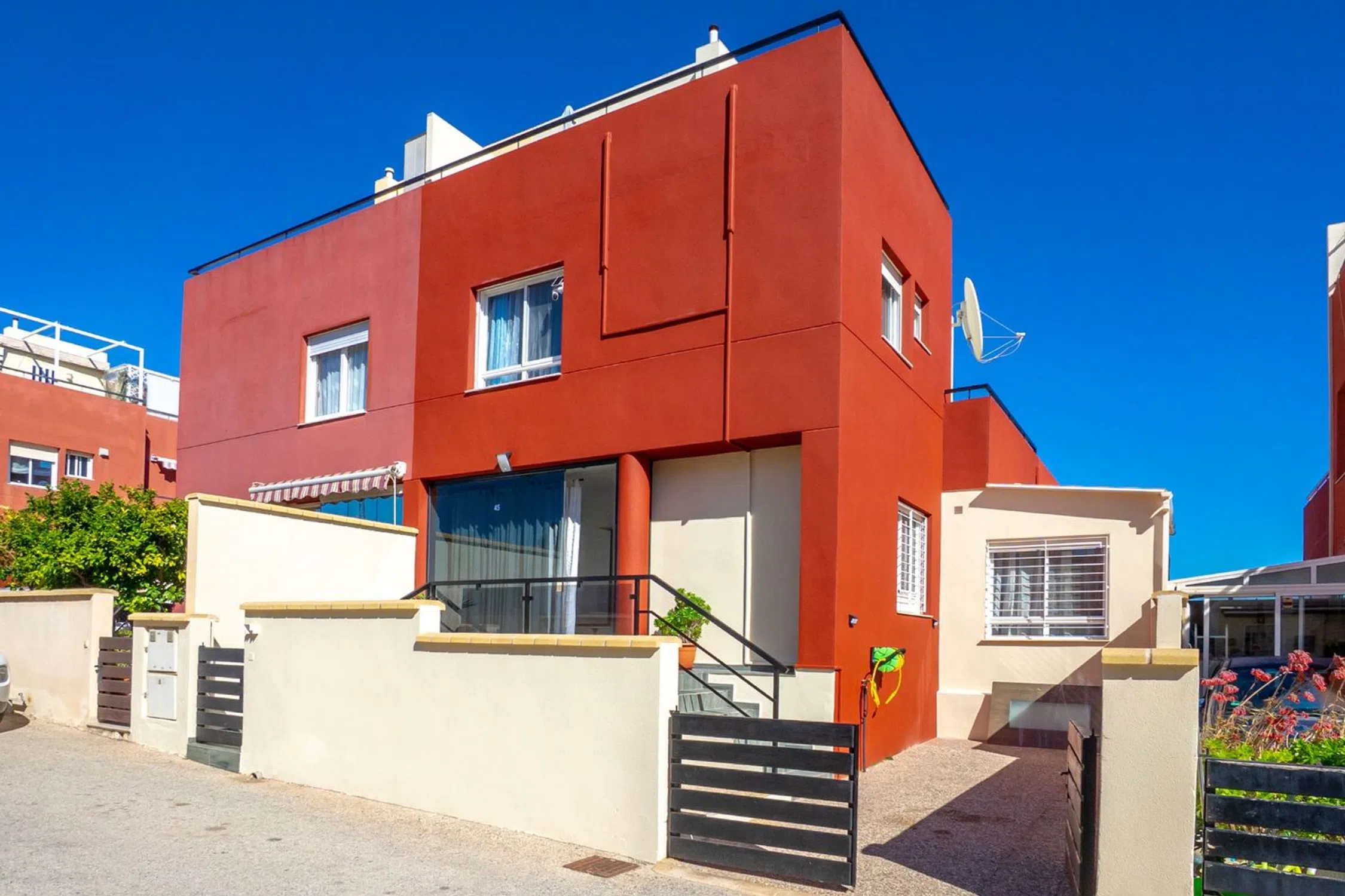 Casas con 3 dormitorios en Orihuela, Alicante