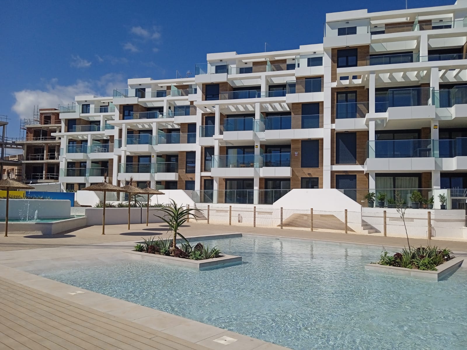 Pisos en venta 2 bd in Denia, Alicante