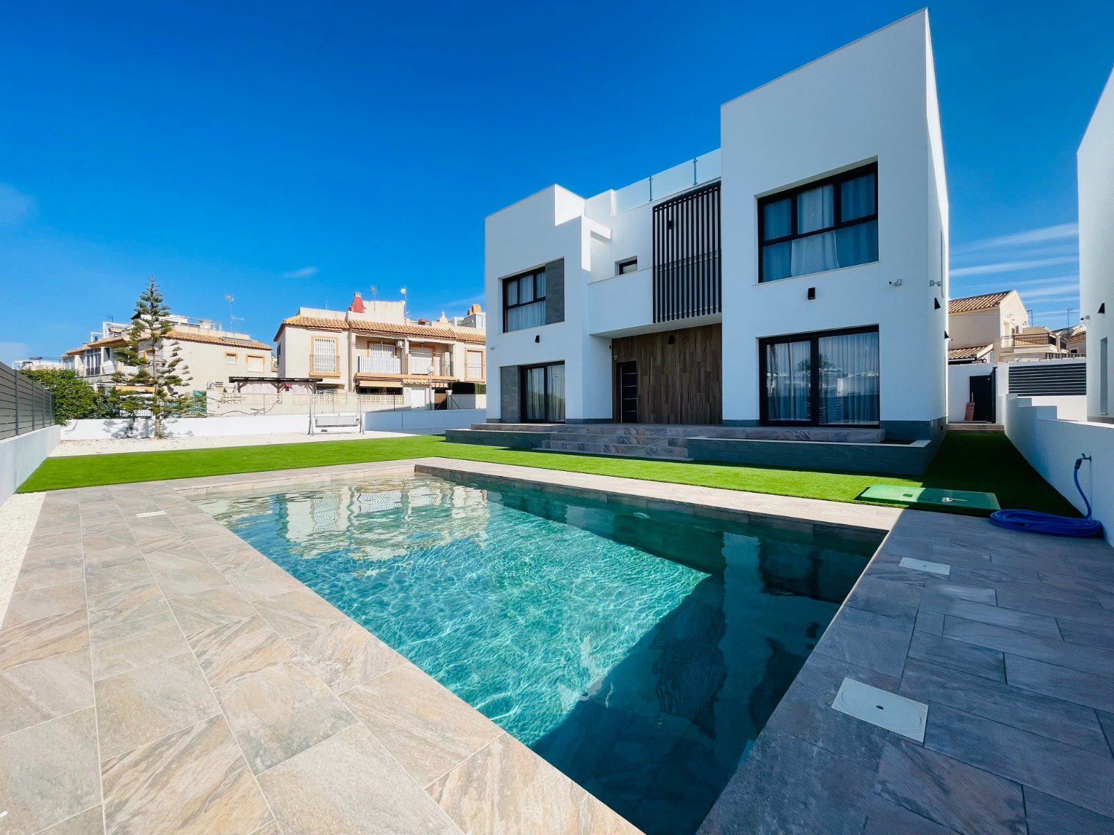 Дома на продажу 5 bd in Торревьеха, Аликанте