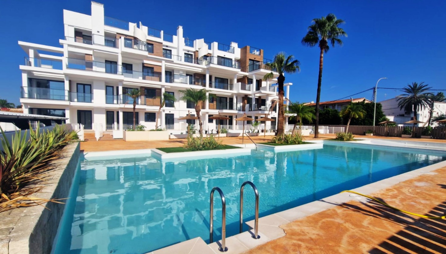 Apartments for sale 3 bd in Denia, Alicante