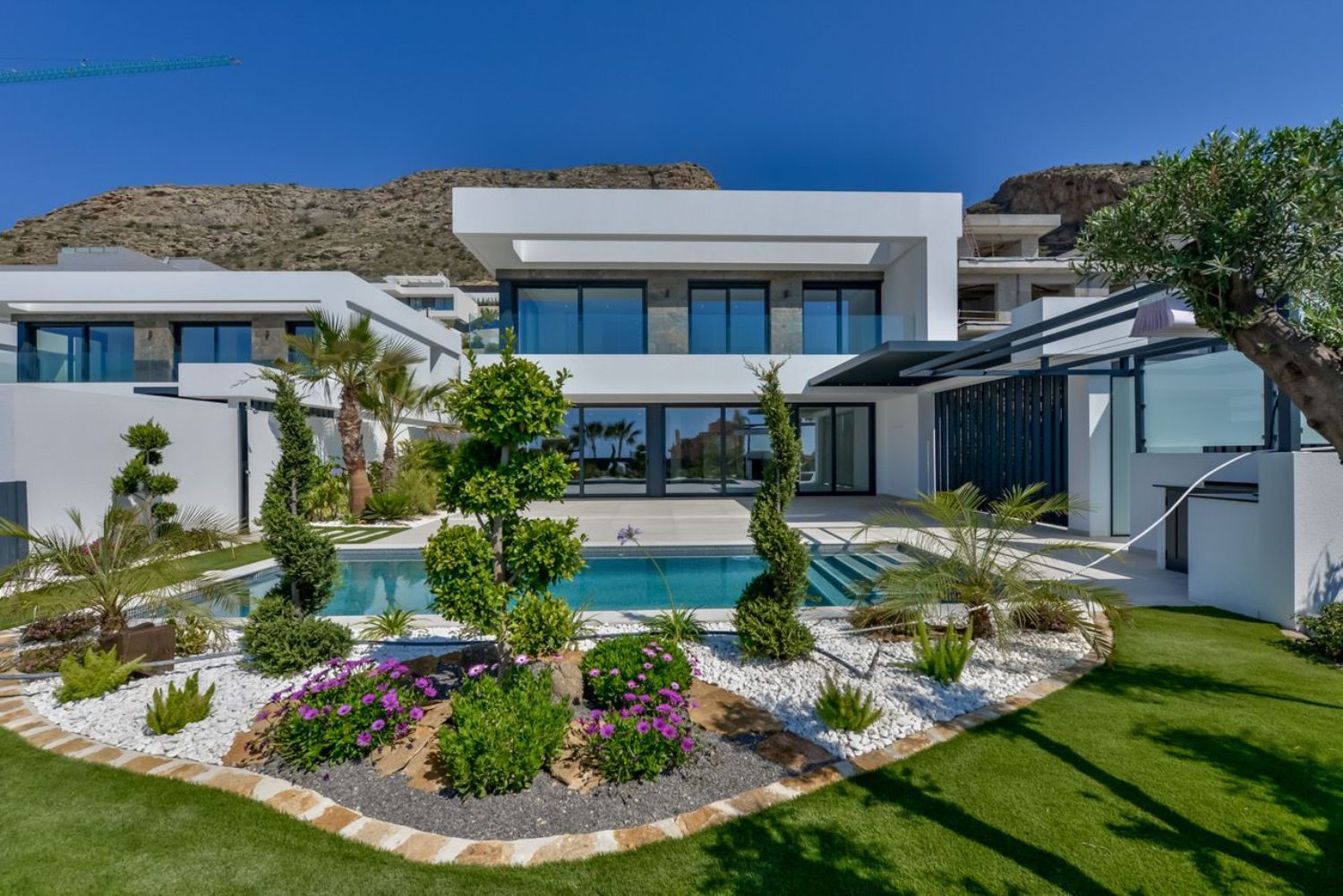 Houses for sale 7 bd in Finestrat, Alicante