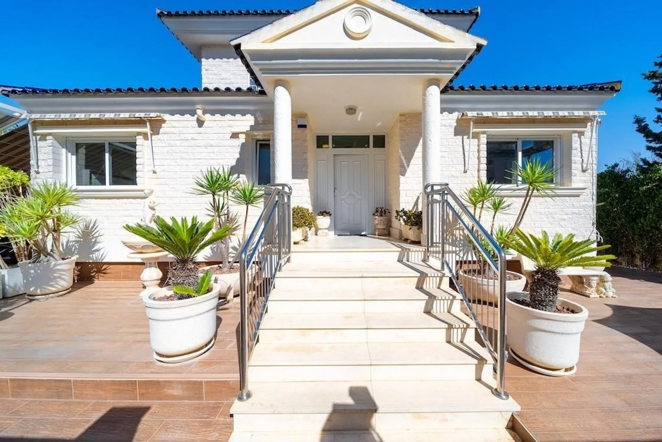 Casas en venta 5 bd in Torrevieja, Alicante