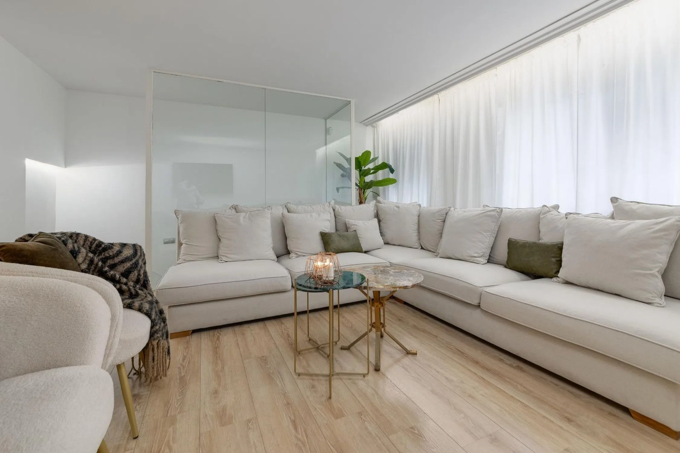 Pisos en venta 4 bd in Torrevieja, Alicante