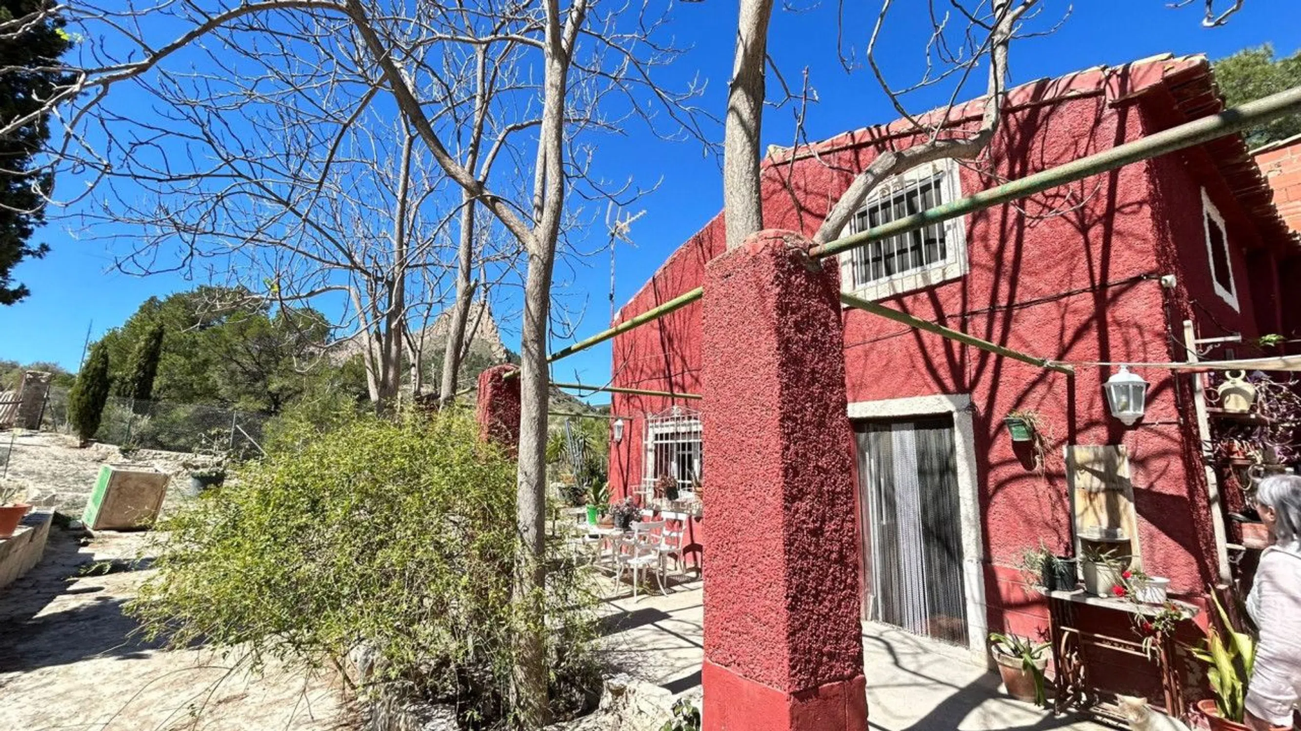 Houses for sale 4 bd in Relleu, Alicante