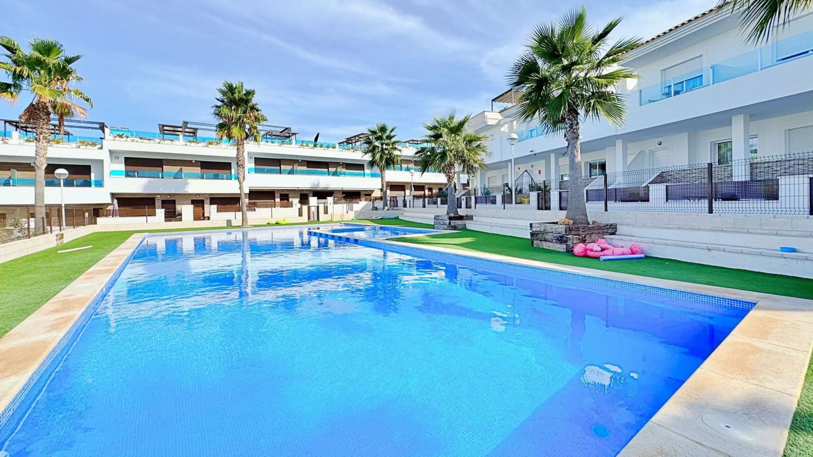 Houses for sale 3 bd in Torrevieja, Alicante