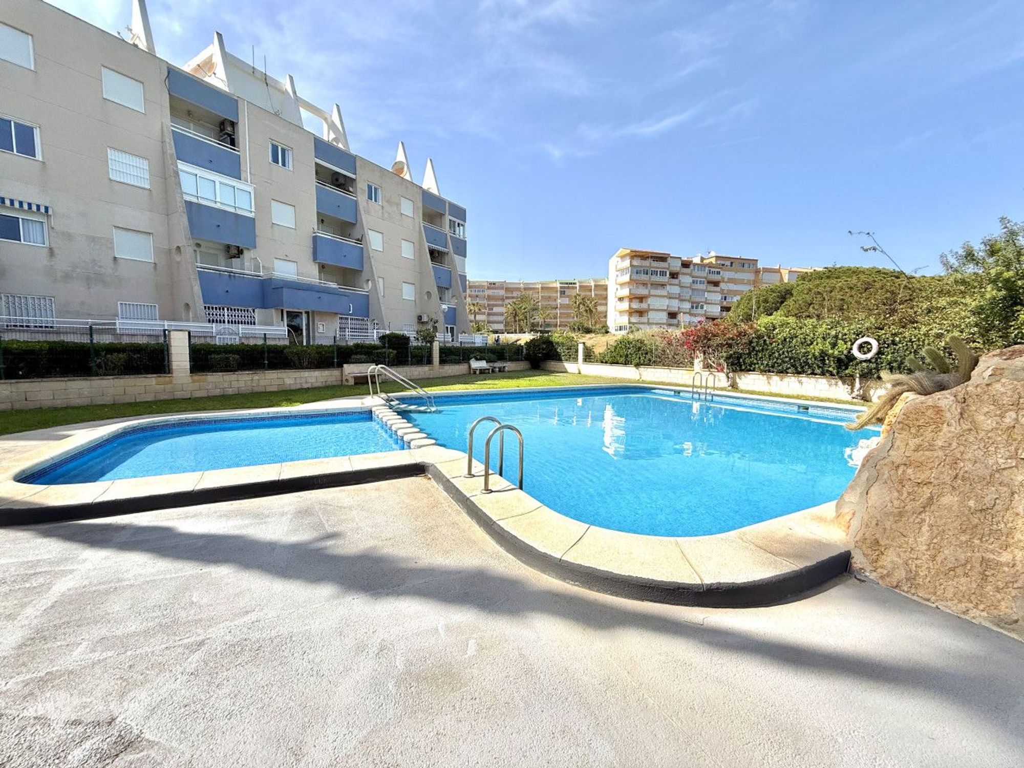 Apartments for sale 2 bd in Torrevieja, Alicante