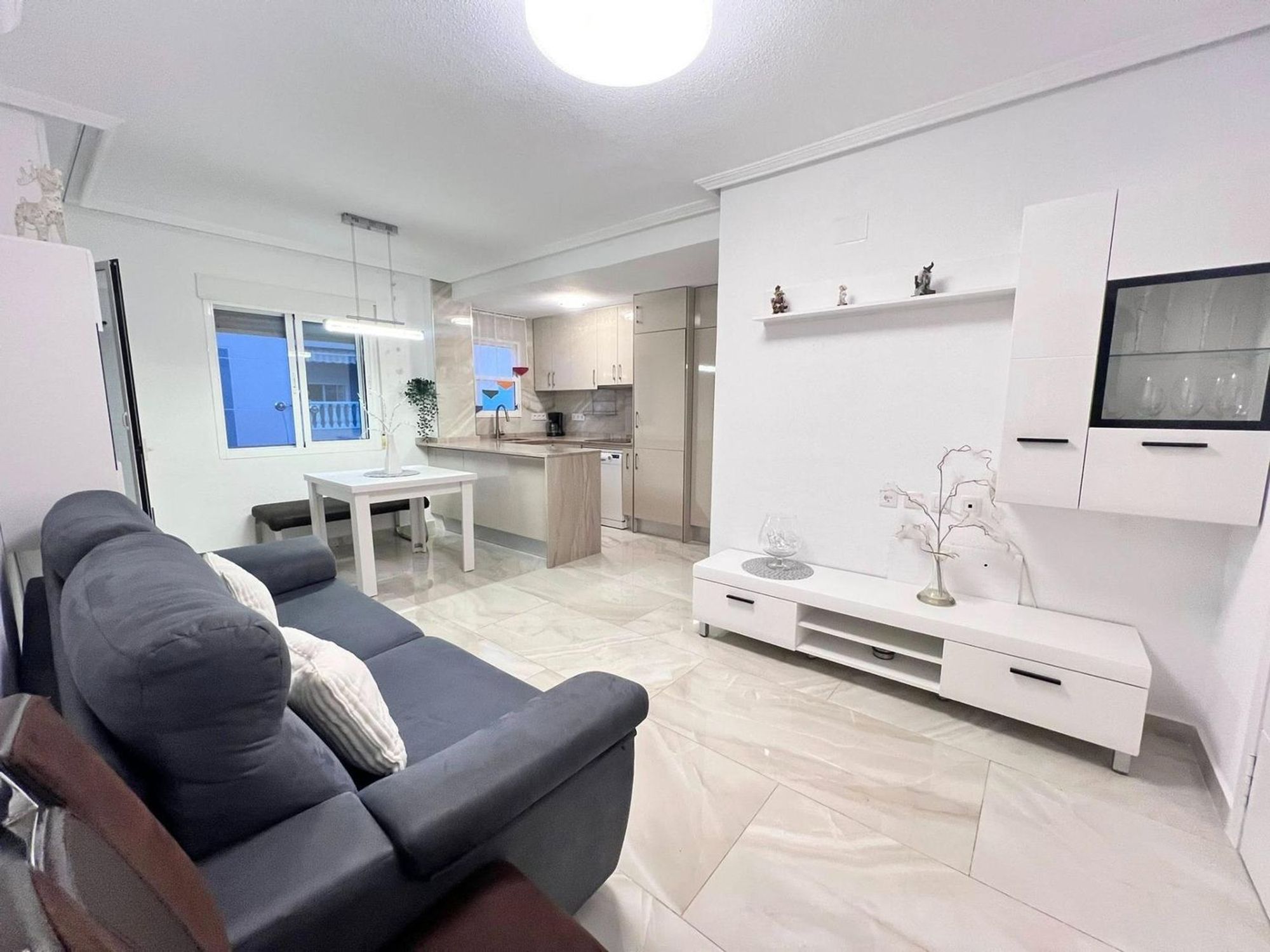 Apartments for sale 2 bd in Torrevieja, Alicante