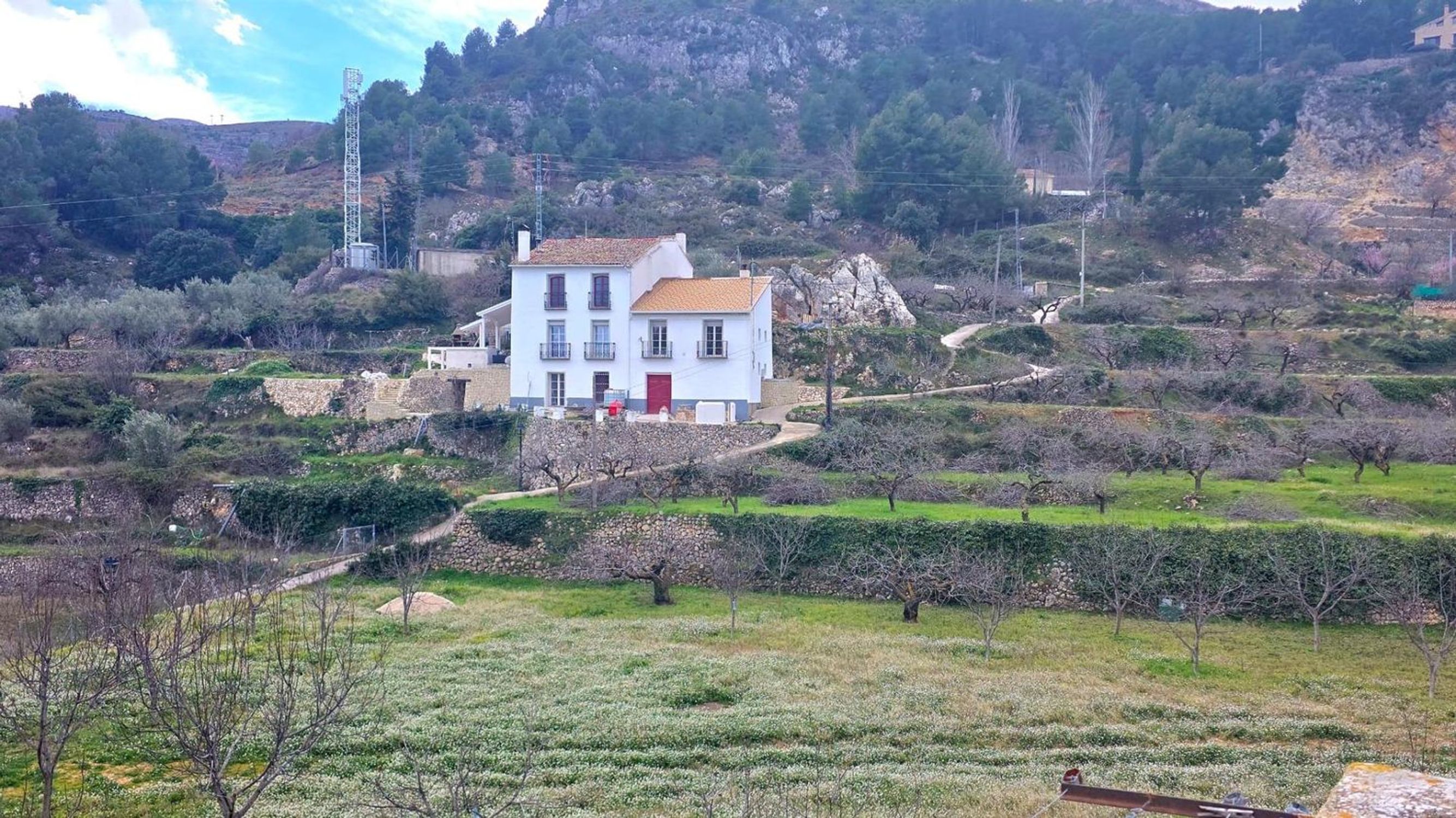 Houses for sale 7 bd in Confrides, Alicante