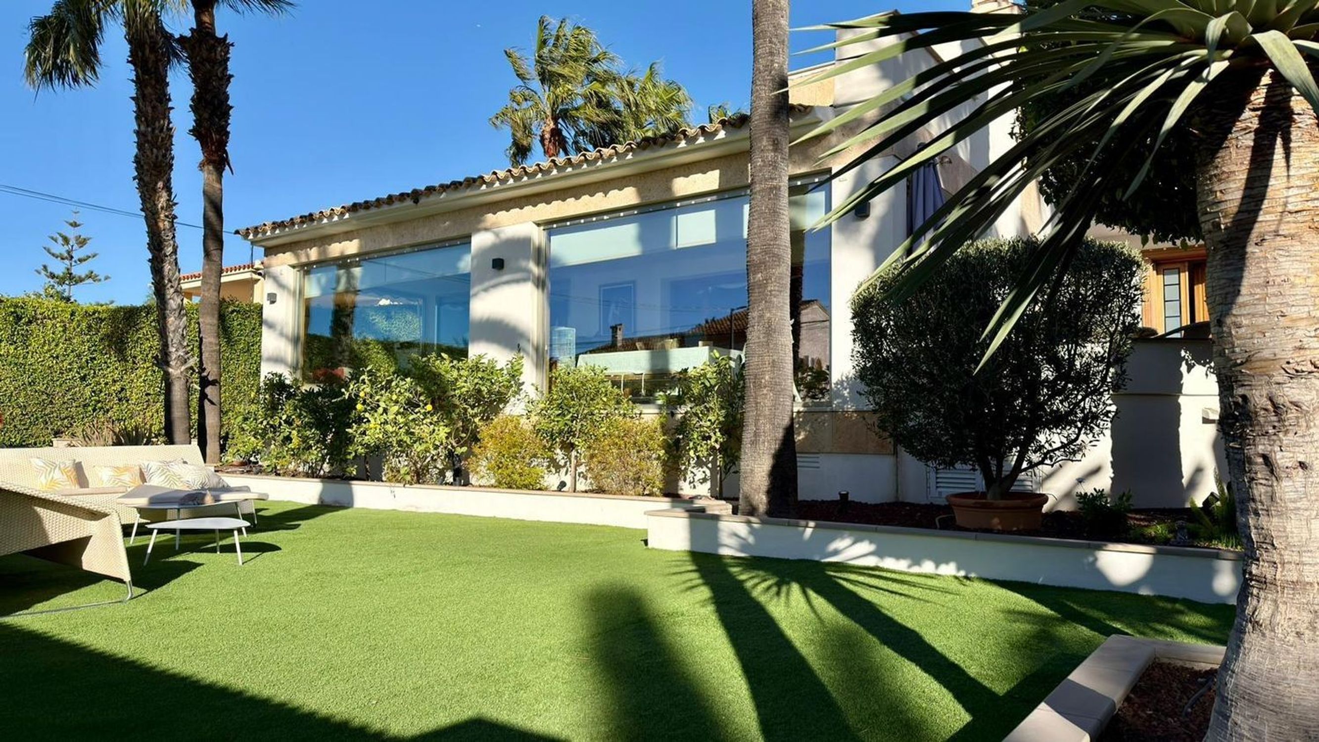 Houses for sale 6 bd in Benidorm, Alicante