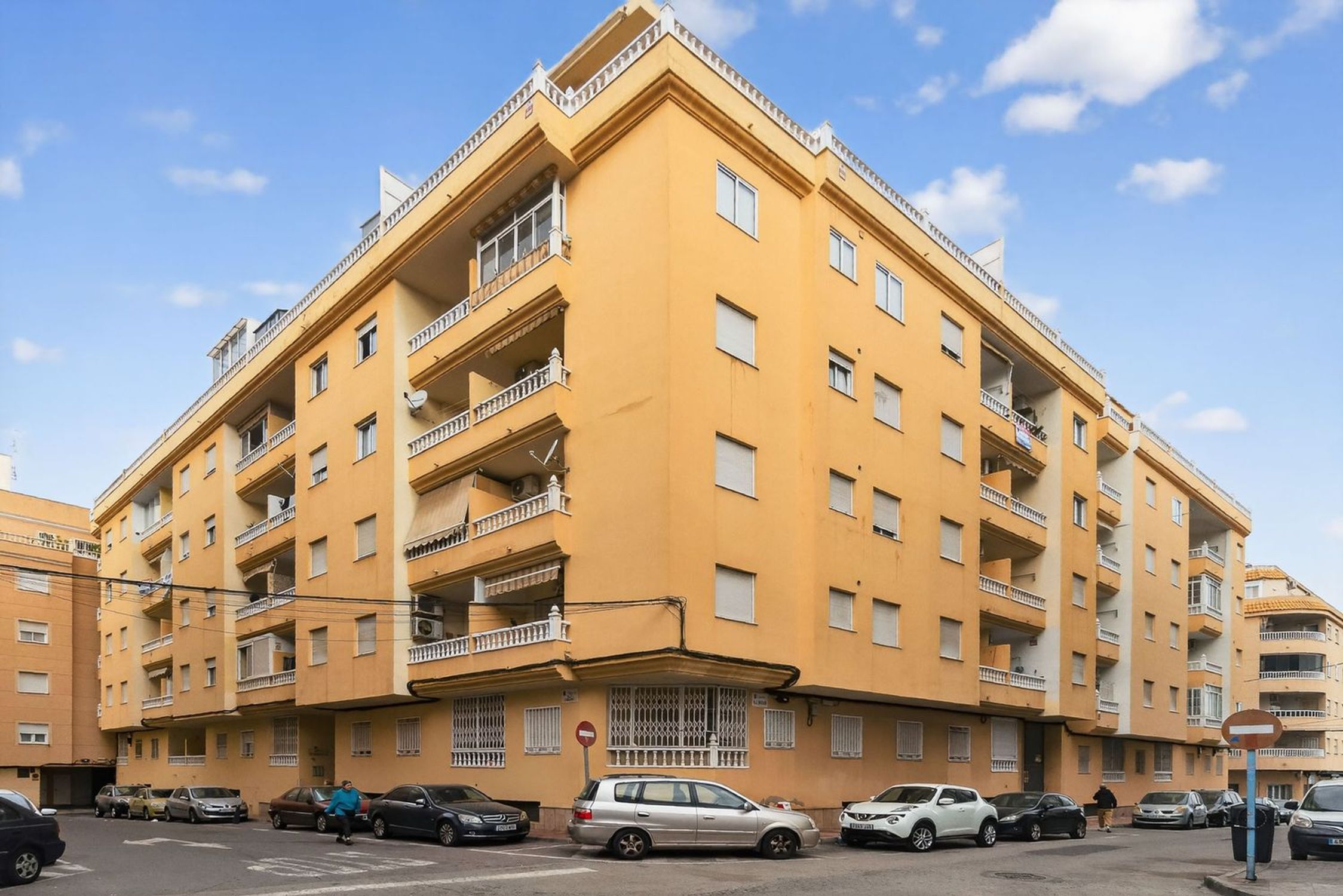 Apartments for sale 2 bd in Torrevieja, Alicante