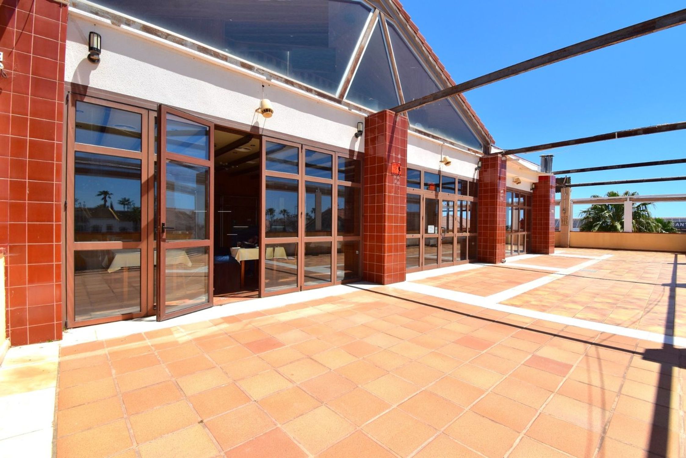 Premises for sale in Orihuela, Alicante