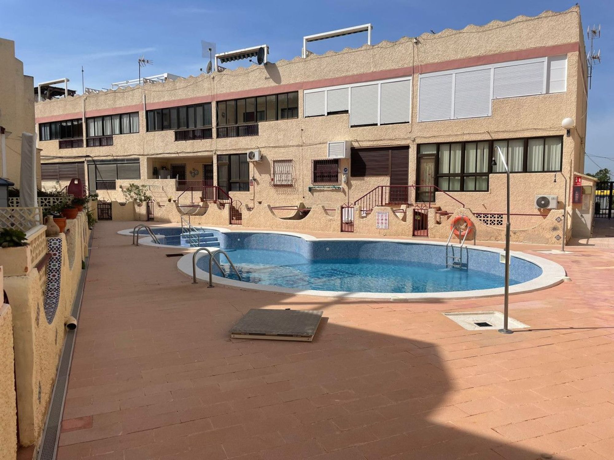 Apartments for sale 1 bd in Guardamar del Segura, Alicante