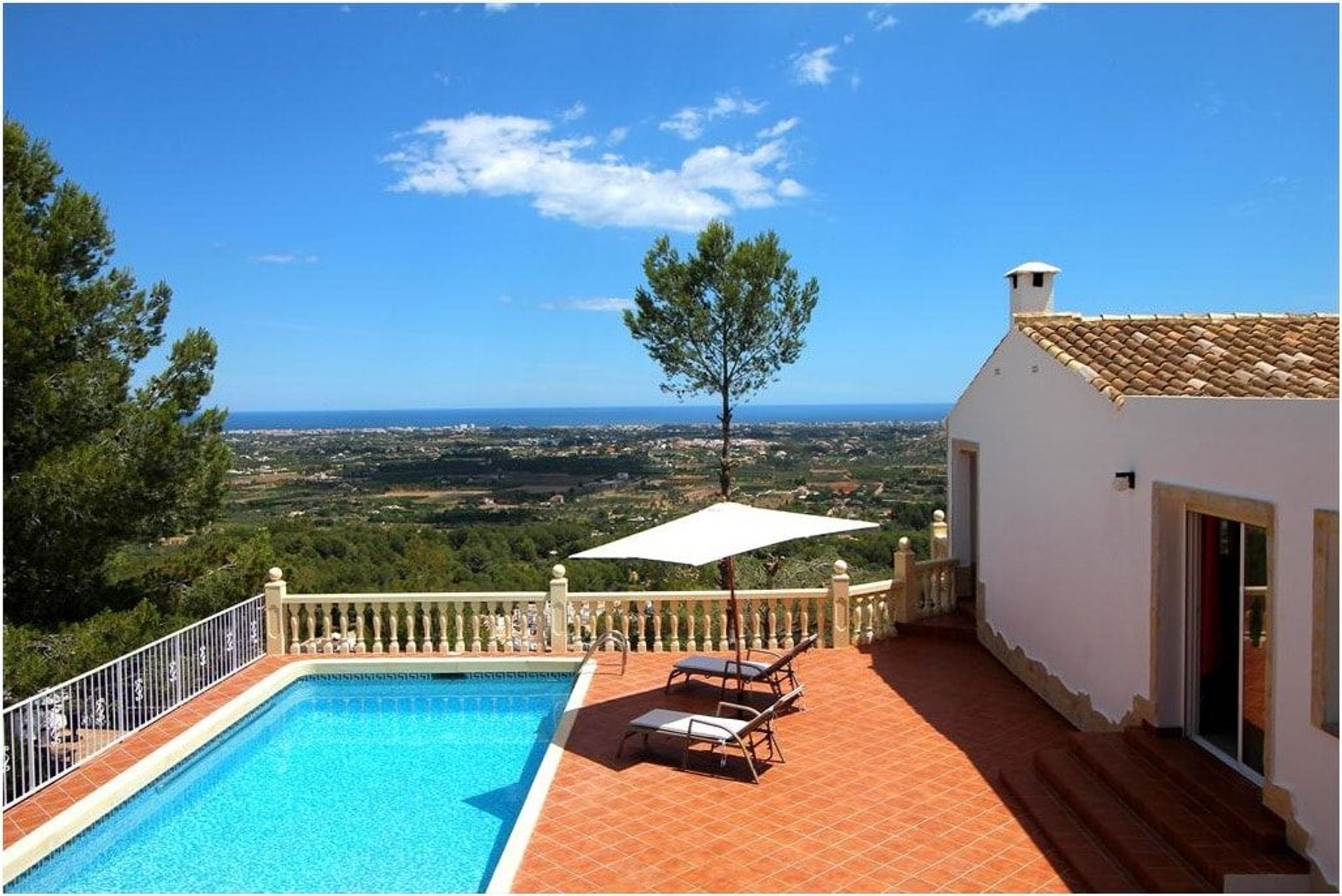 Houses for sale 3 bd in Sella, Alicante