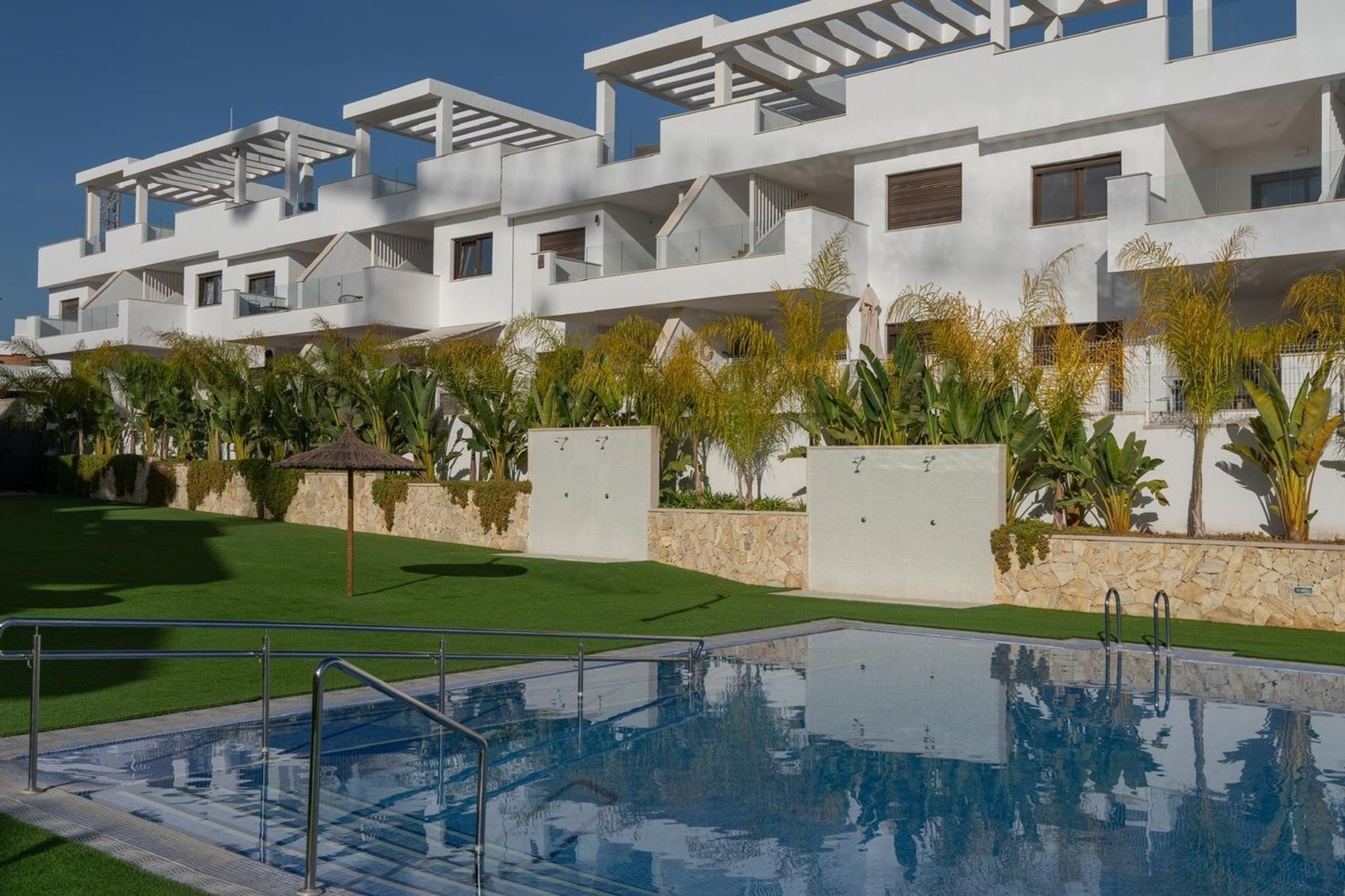 Houses for sale 2 bd in Finestrat, Alicante
