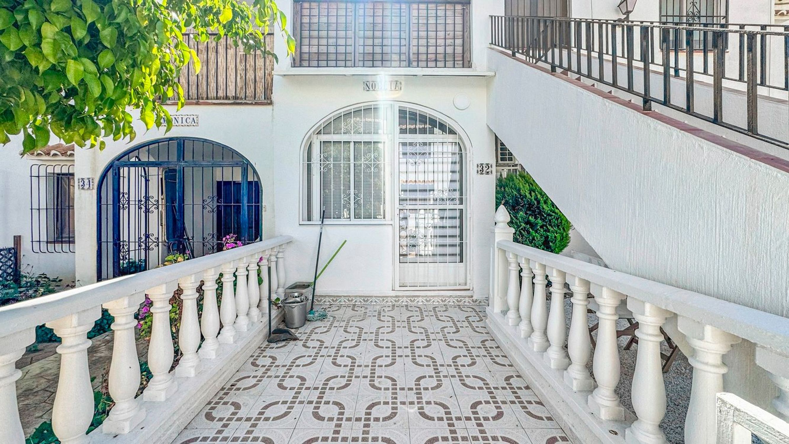 Квартиры на продажу 1 bd in Торревьеха, Аликанте