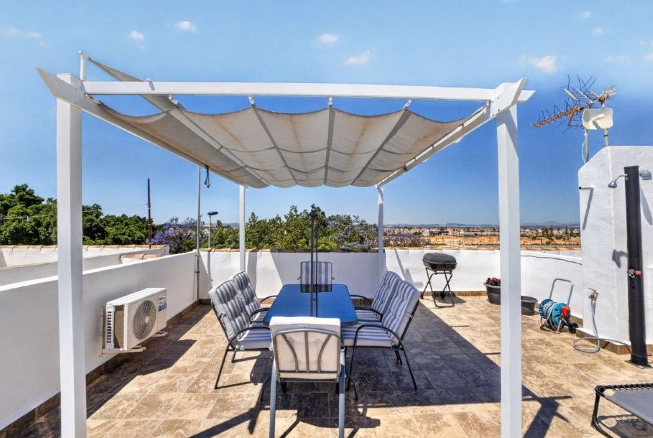 Квартиры на продажу 2 bd in Торревьеха, Аликанте