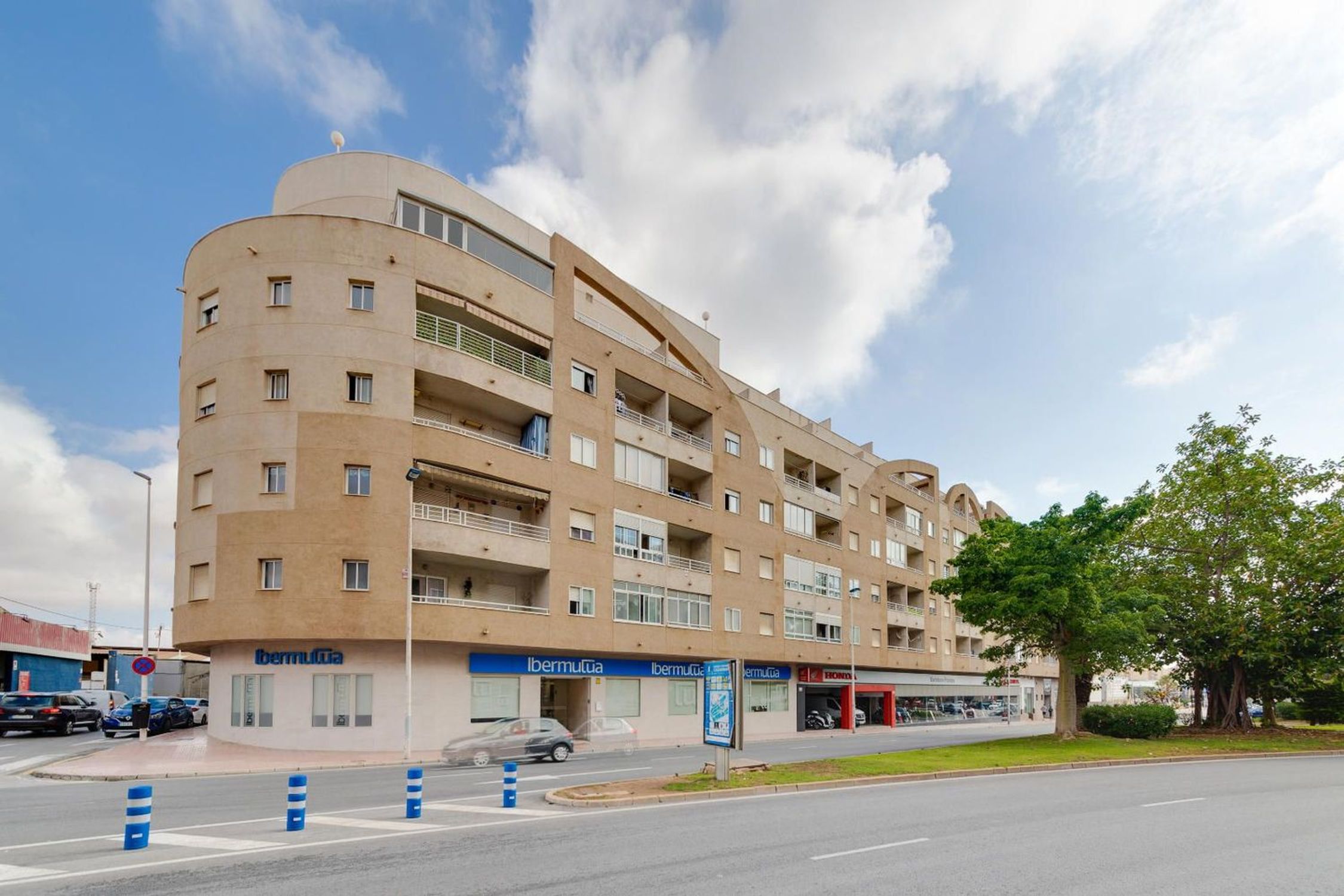 Apartments for sale 2 bd in Torrevieja, Alicante