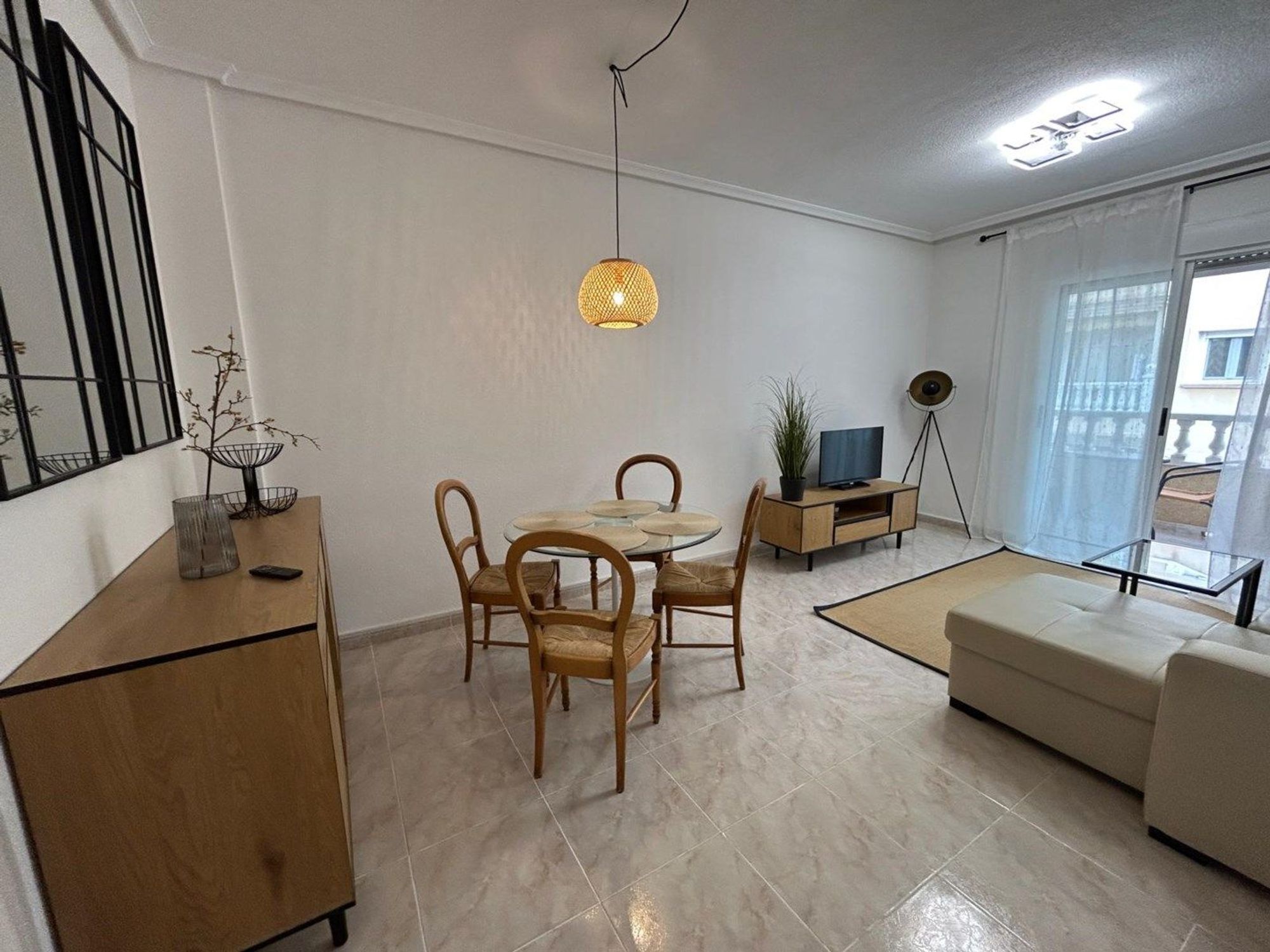 Pisos en venta 2 bd in Torrevieja, Alicante