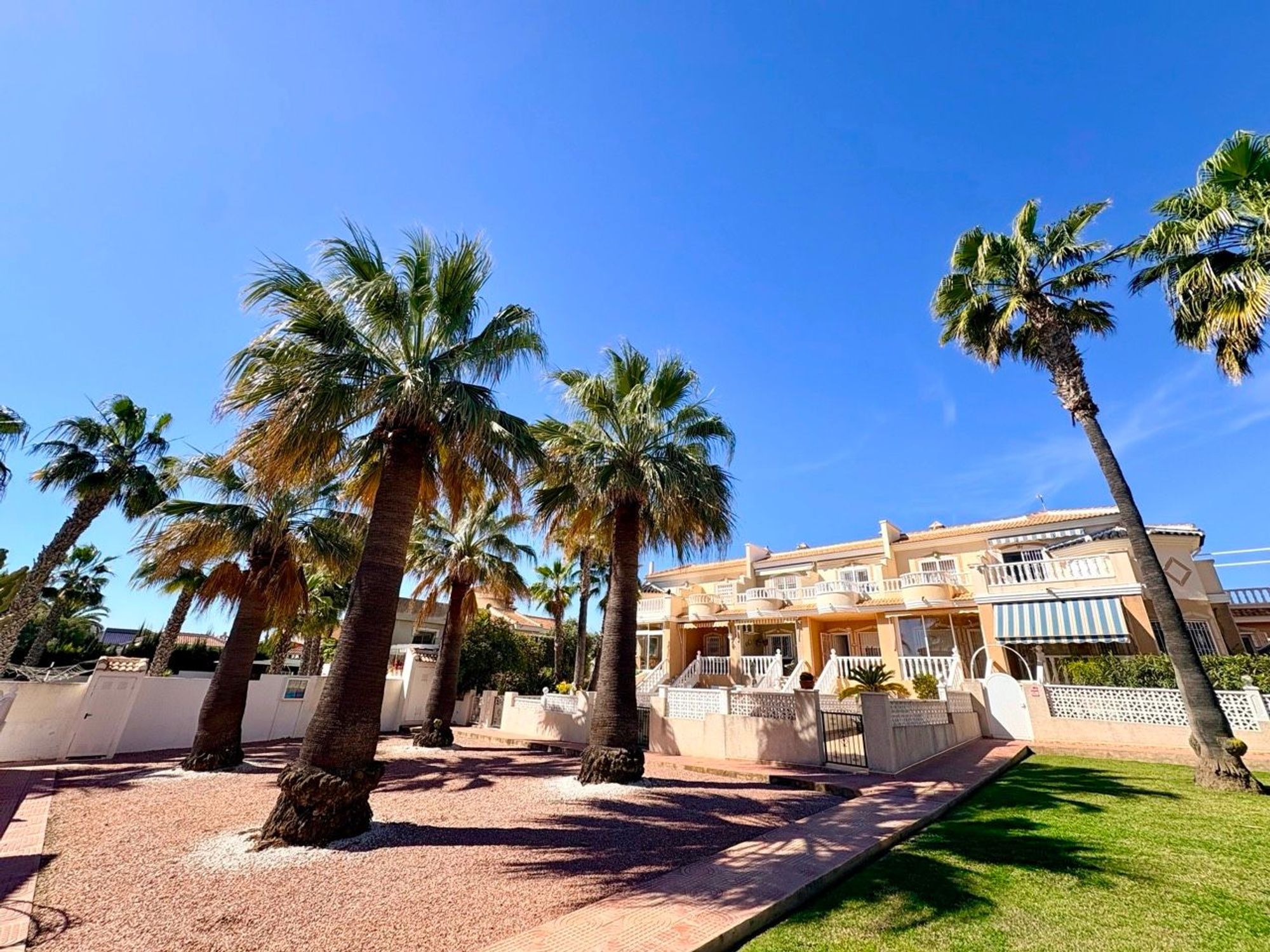 Houses for sale 2 bd in Rojales, Alicante