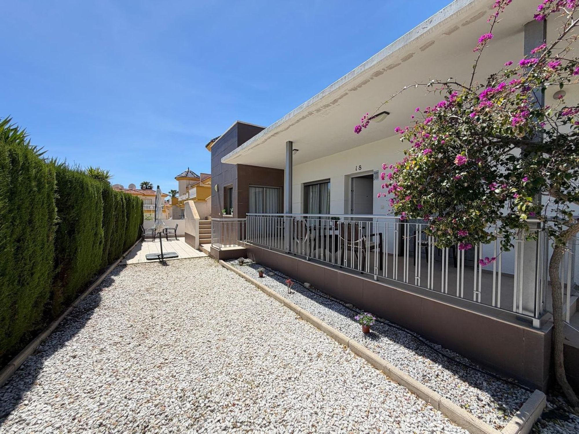 Houses for sale 4 bd in Rojales, Alicante
