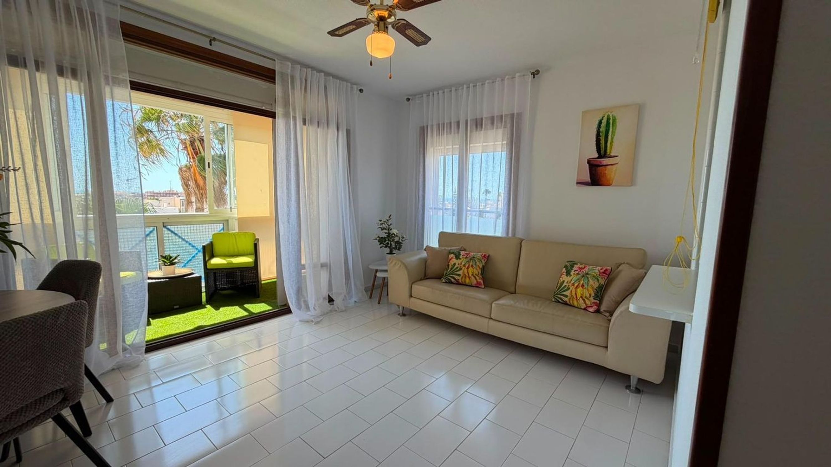 Apartments for sale 1 bd in Torrevieja, Alicante