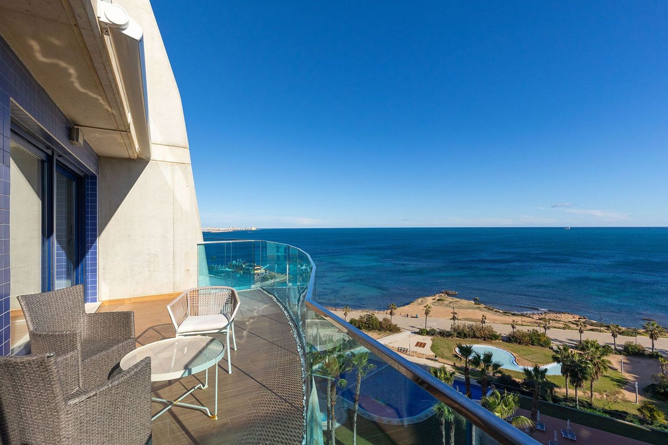 Apartments for sale 2 bd in Torrevieja, Alicante