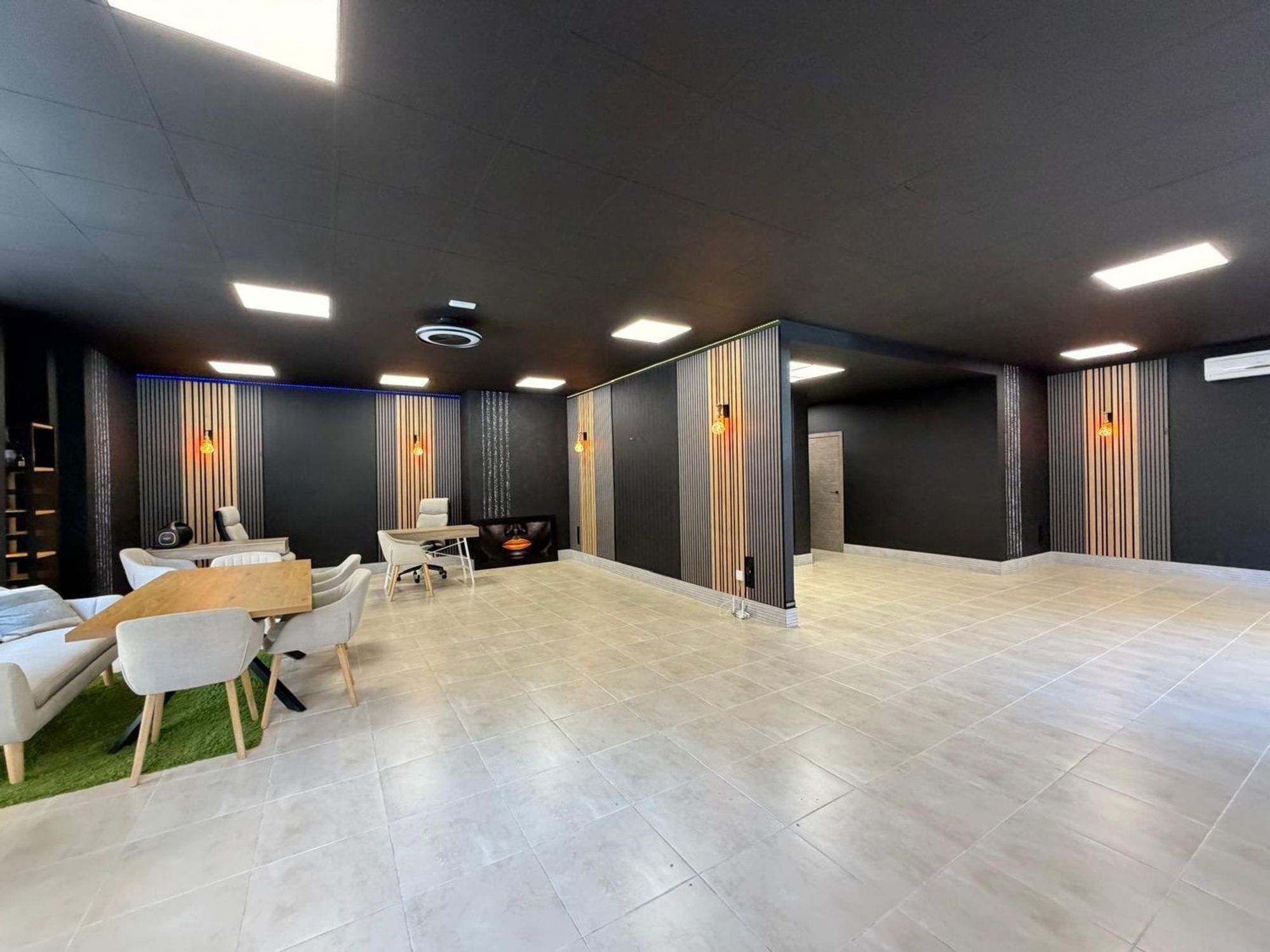 Premises for sale in Torrevieja, Alicante