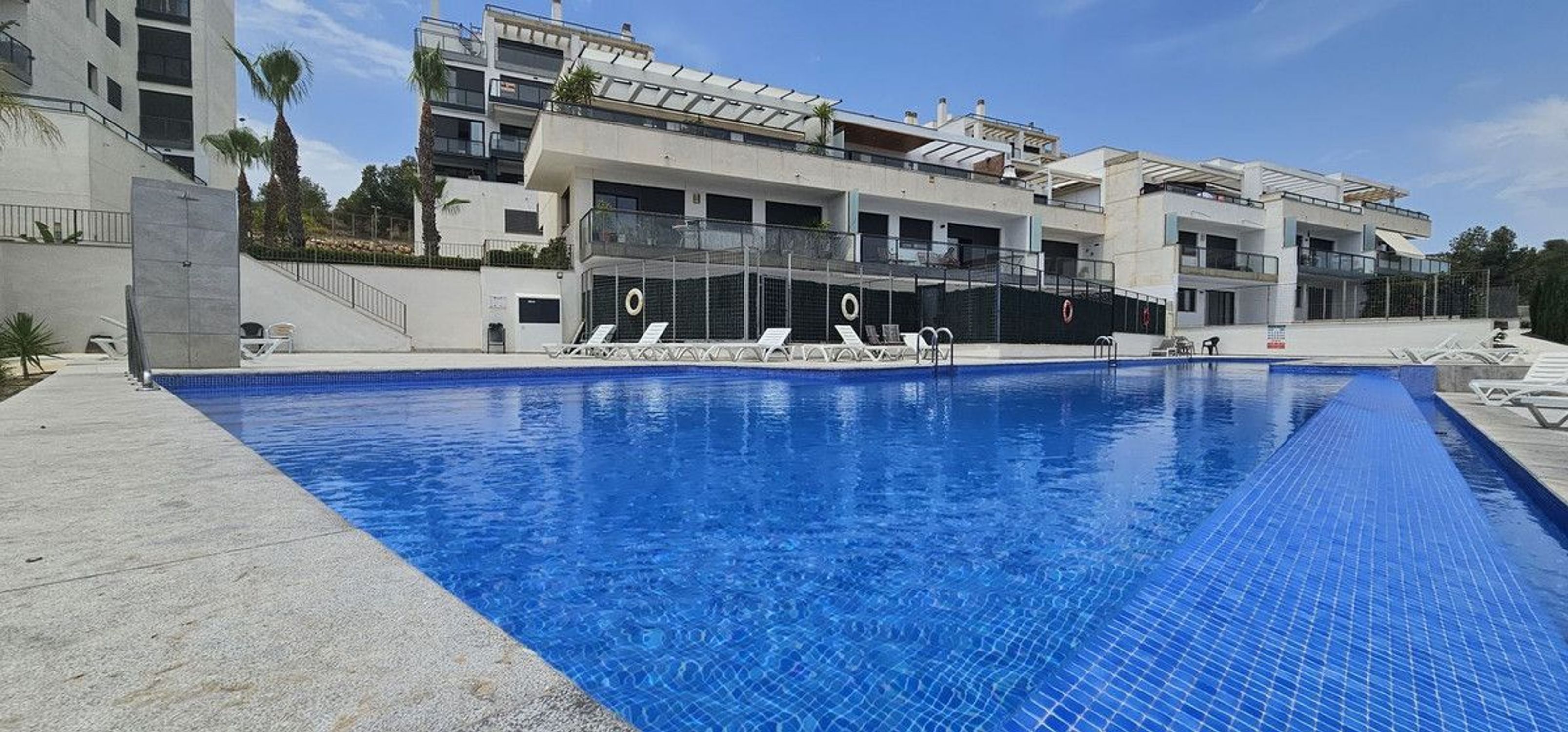 Pisos en venta 2 bd in Orihuela, Alicante