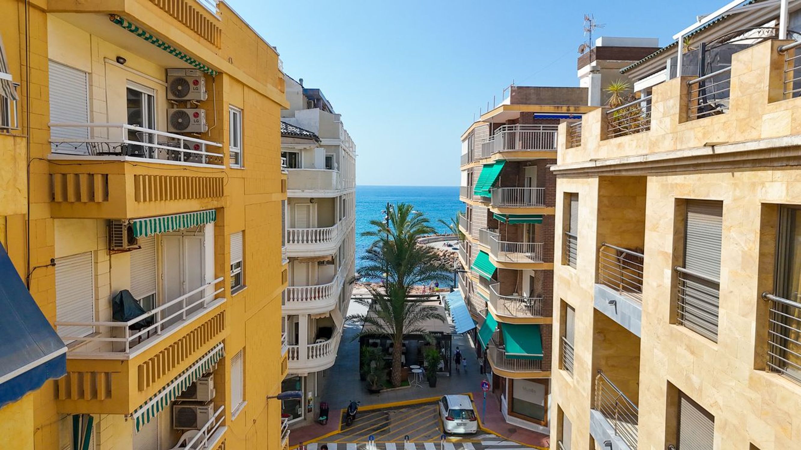 Apartments for sale 2 bd in Torrevieja, Alicante