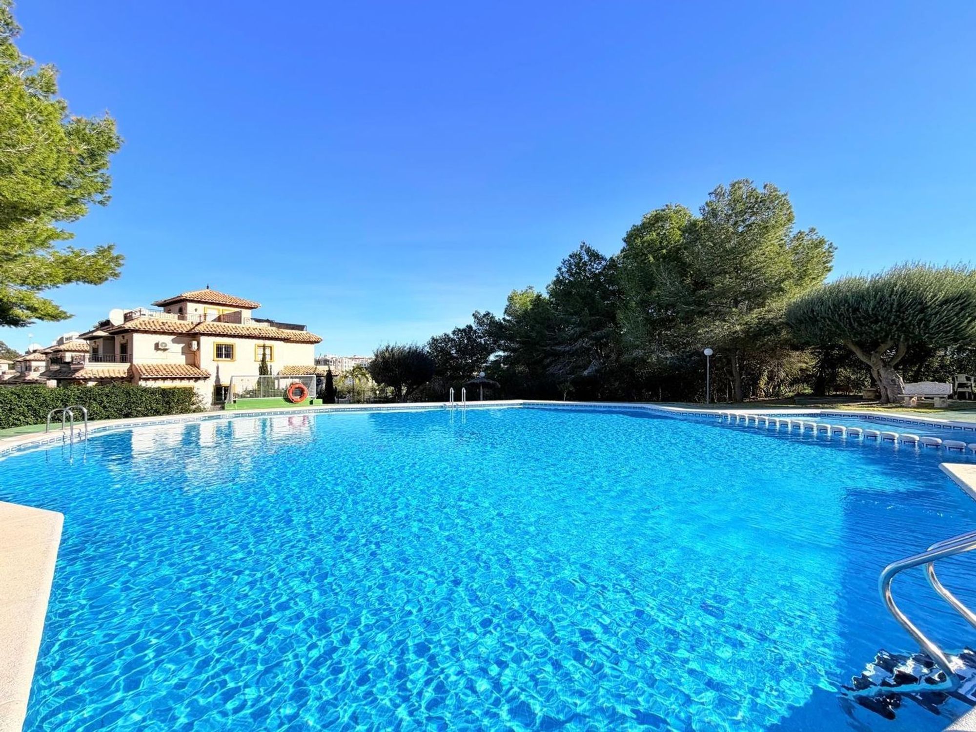 Houses for sale 2 bd in Orihuela, Alicante