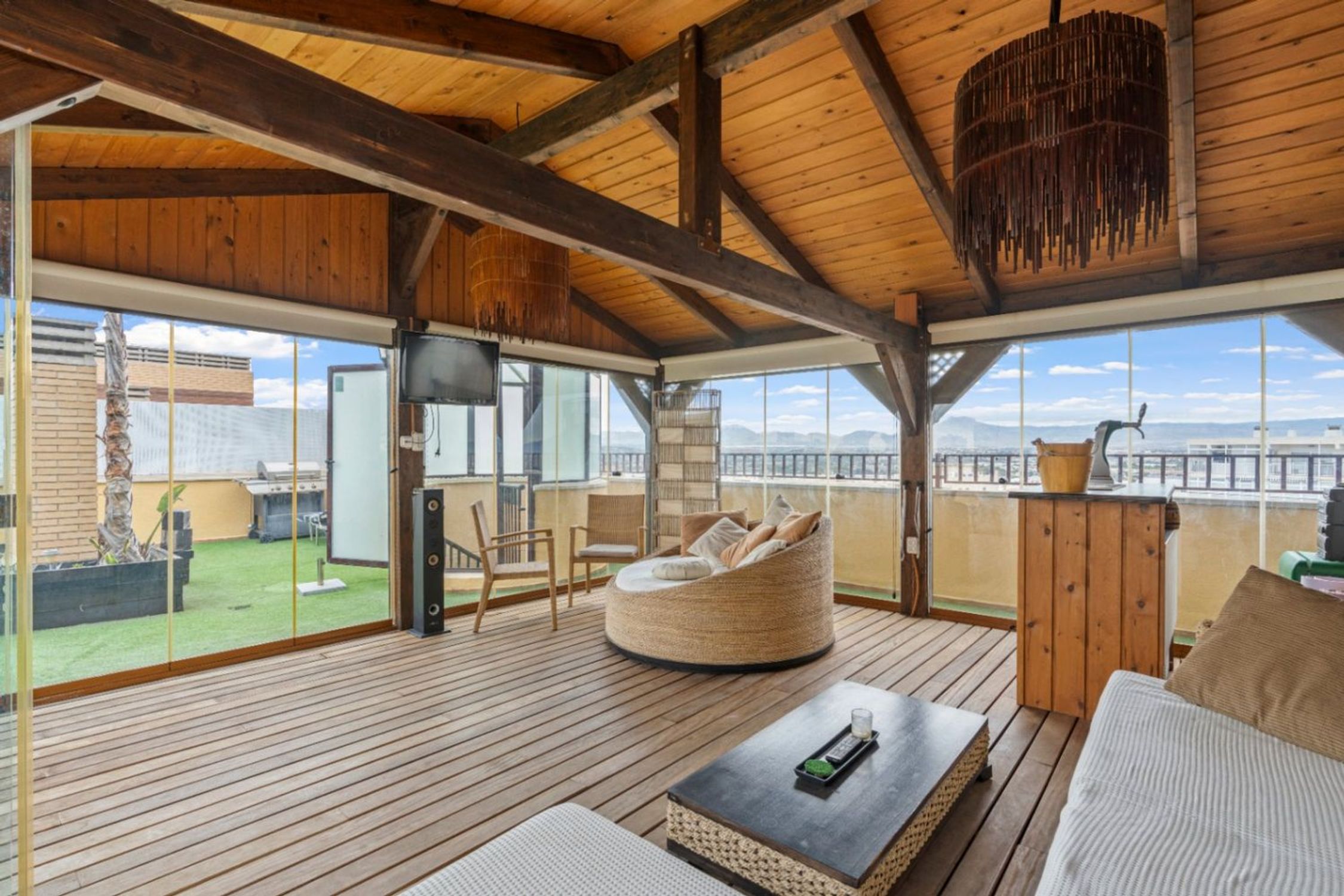 Apartments for sale 4 bd in Alicante / Alacant, Alicante