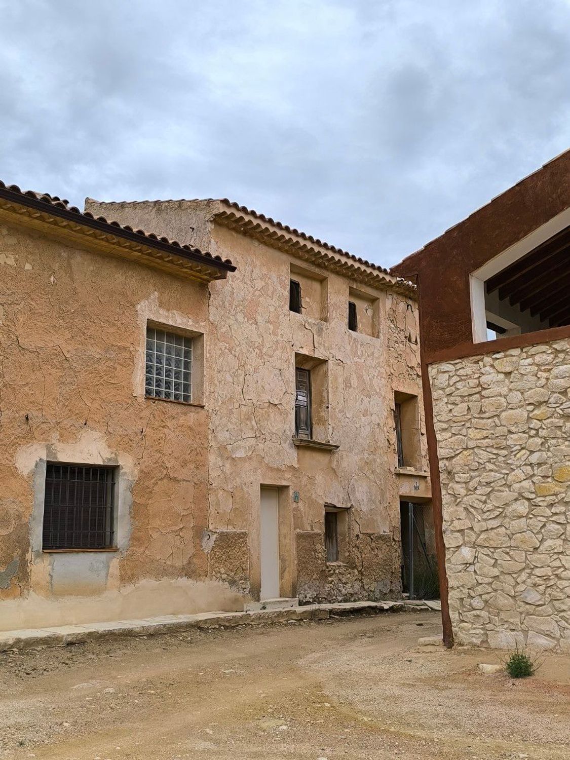 Houses for sale with 4 bd in Monovar, Alicante - 604840
