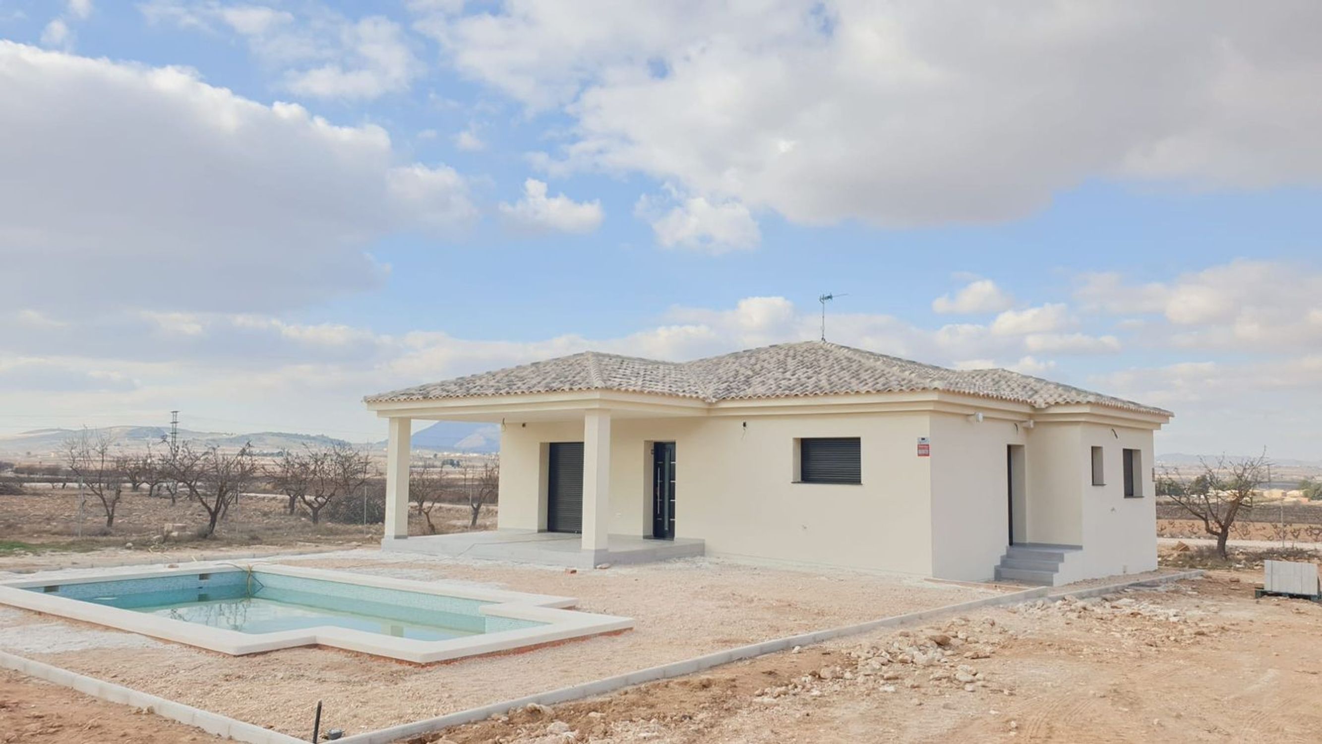Houses for sale with 3 bd in Pinoso, Alicante - 621917
